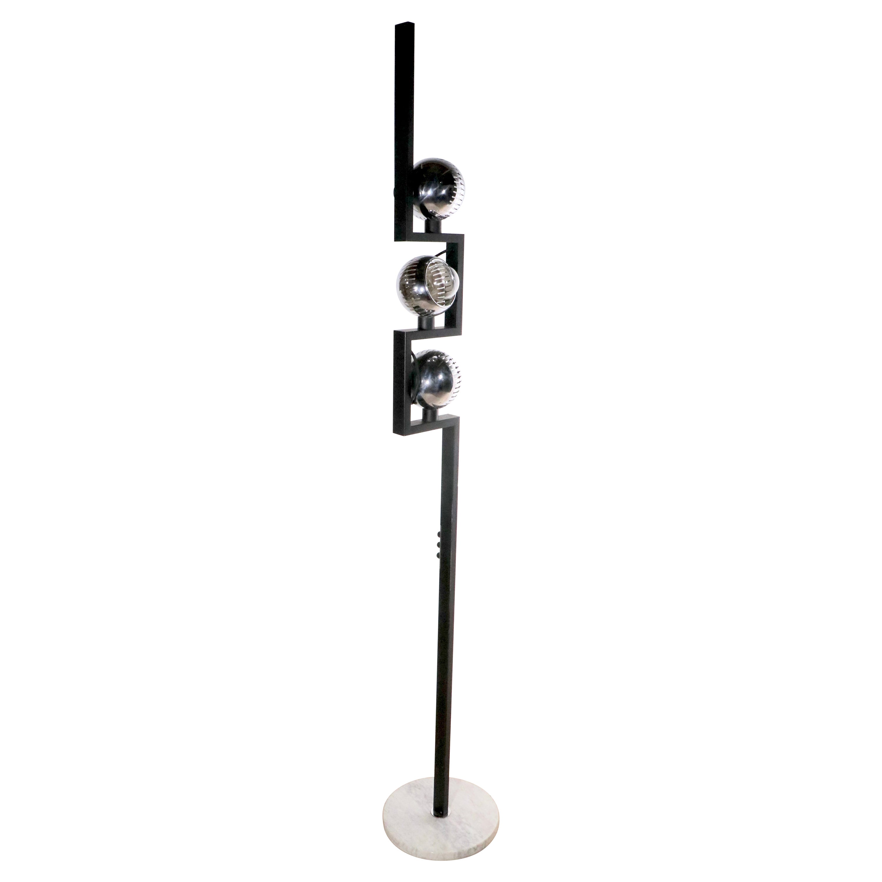 Stehlampe aus der Mitte des Jahrhunderts von Angelo Lelli für Arredoluce Hergestellt in Italien um 1950