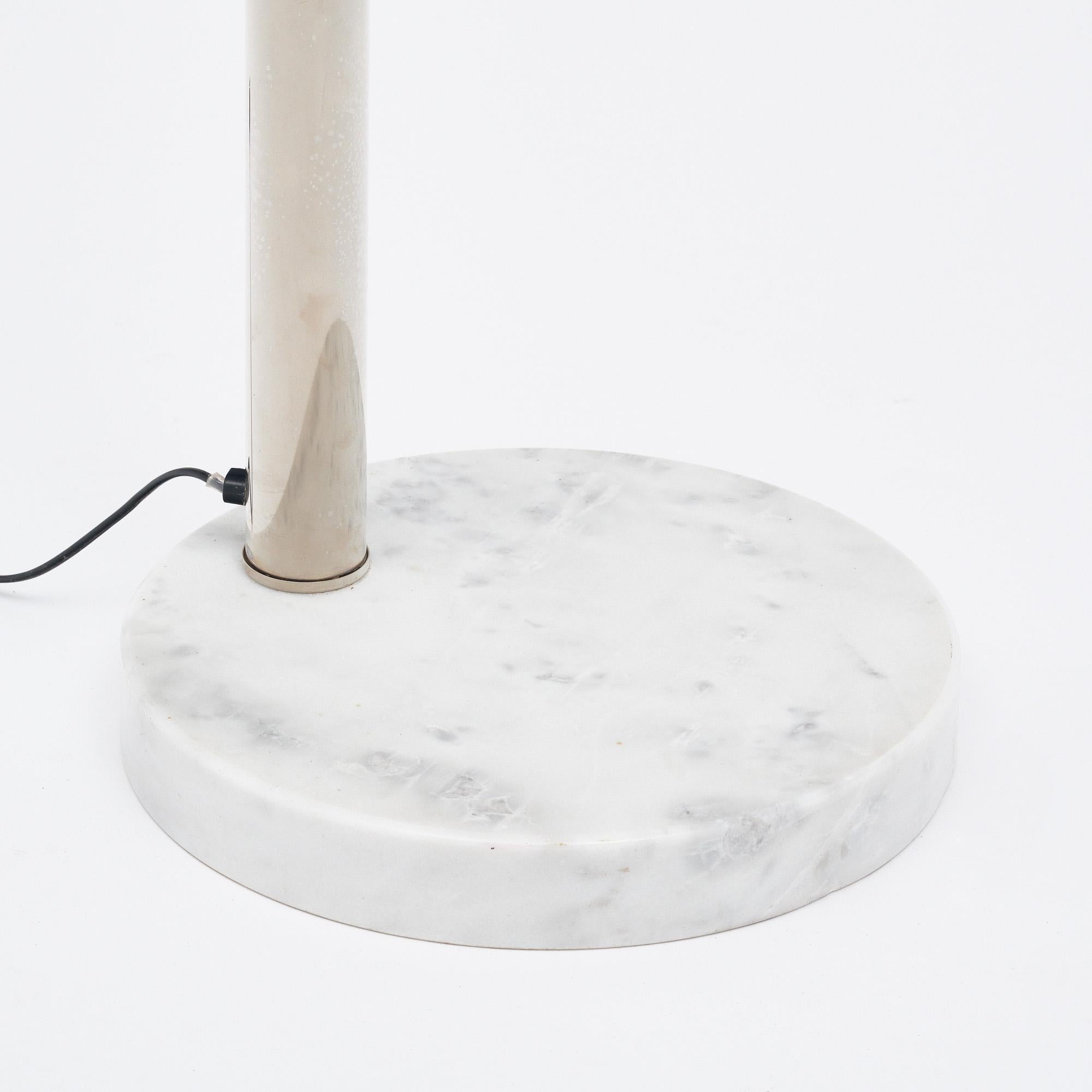 Mid-Century moderno Lampada da terra di metà secolo di Christian Koban per DOM in vendita