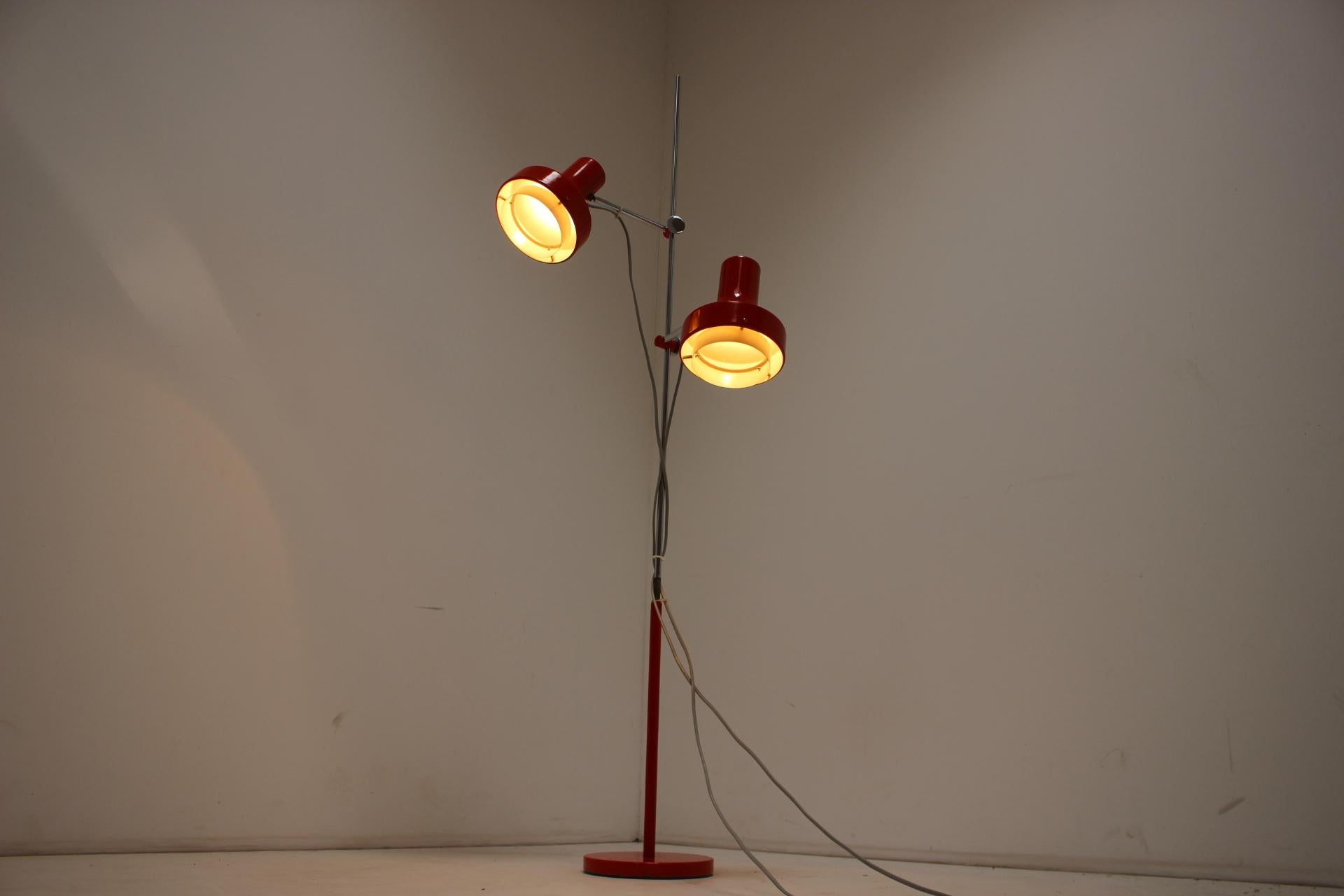 Lampada da terra di metà secolo di Josef Hurka per Napako, anni '60, Cecoslovacchia in vendita 2