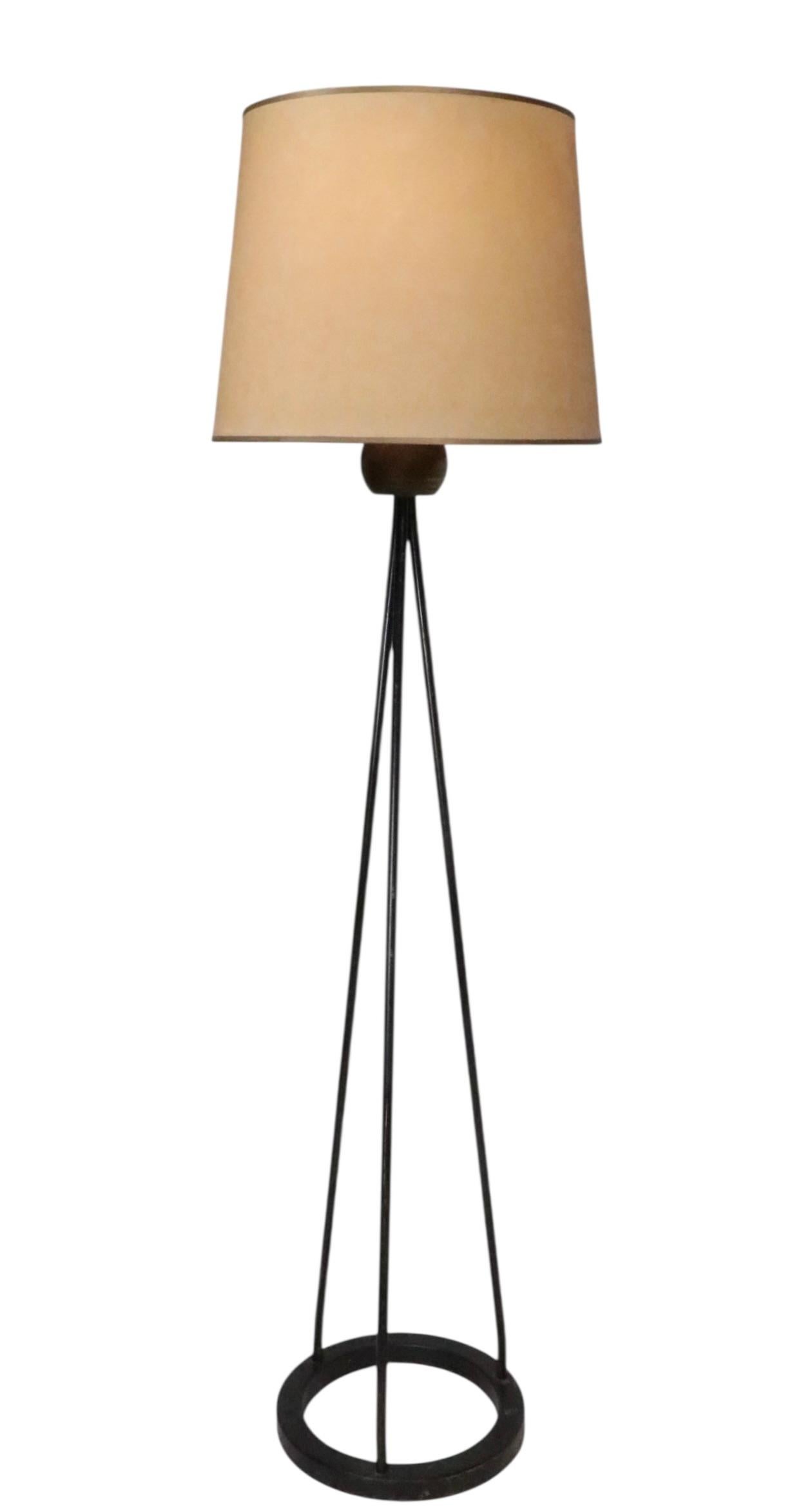 Mid Century Floor Lamp by Robert Bulmore c. 1950's In Good Condition For Sale In New York, NY