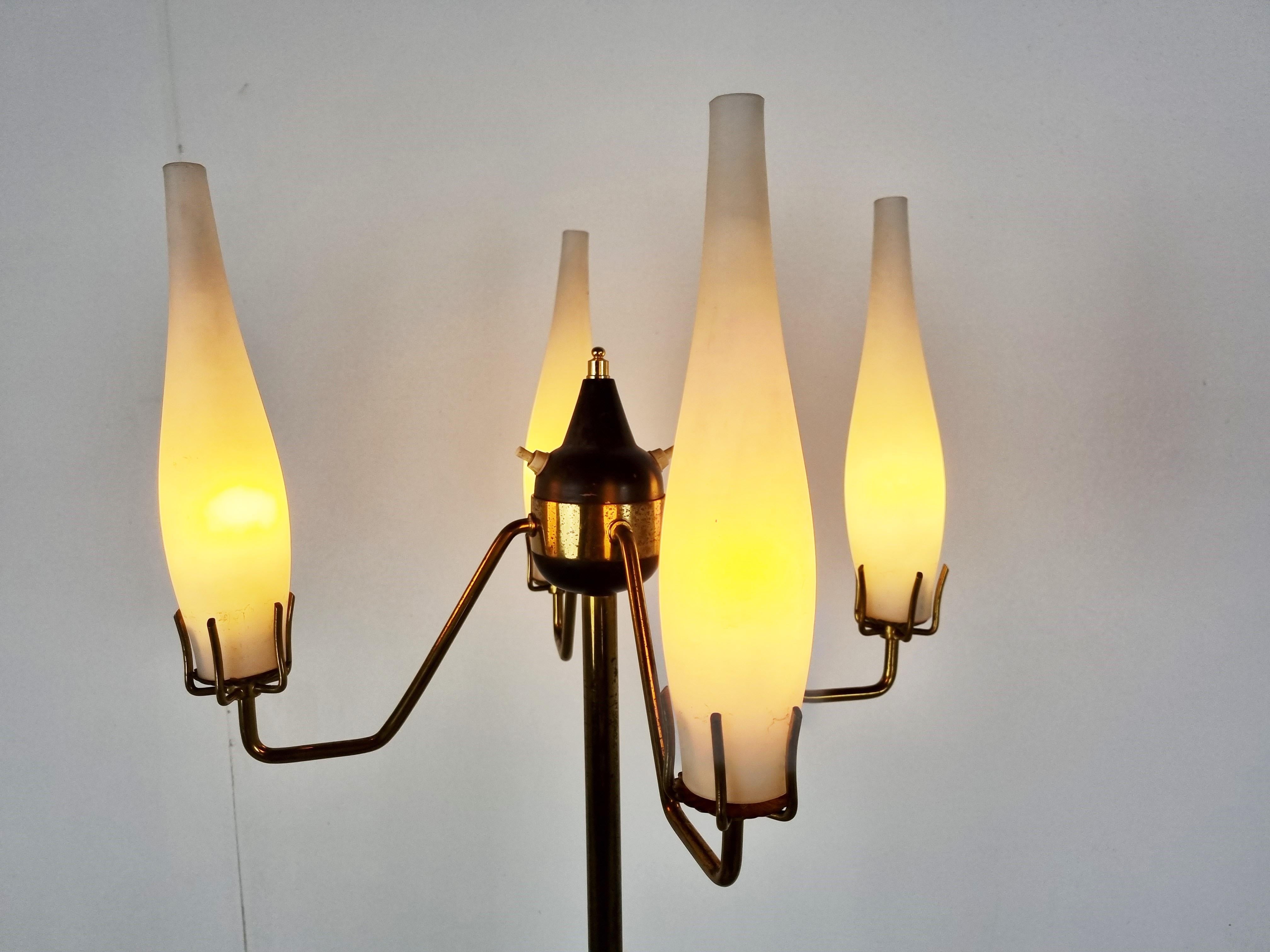 Stehlampe aus der Mitte des Jahrhunderts von Stilux Milano, 1950er Jahre im Zustand „Gut“ im Angebot in HEVERLEE, BE