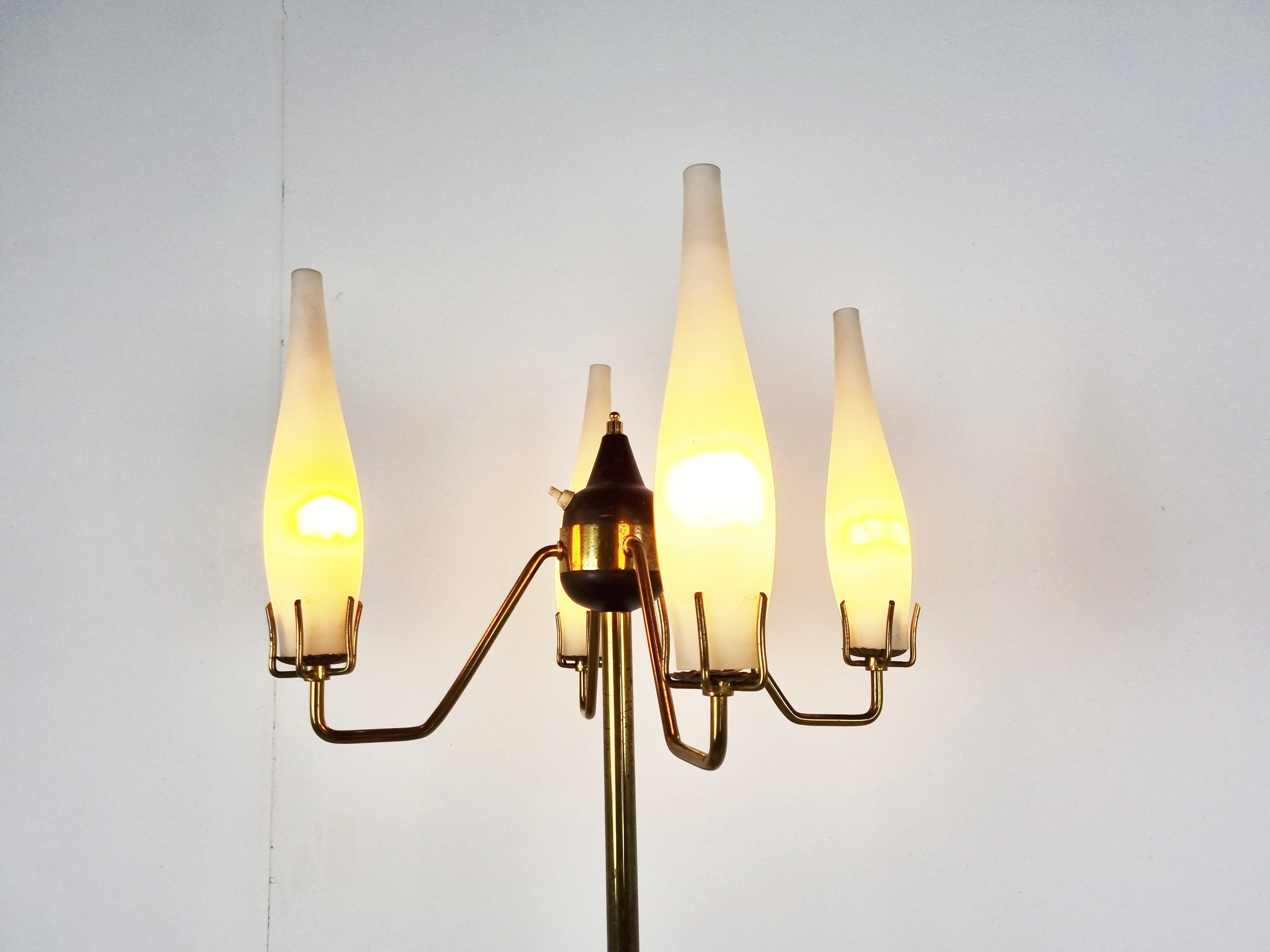 Stehlampe aus der Mitte des Jahrhunderts von Stilux Milano, 1950er Jahre im Angebot 1