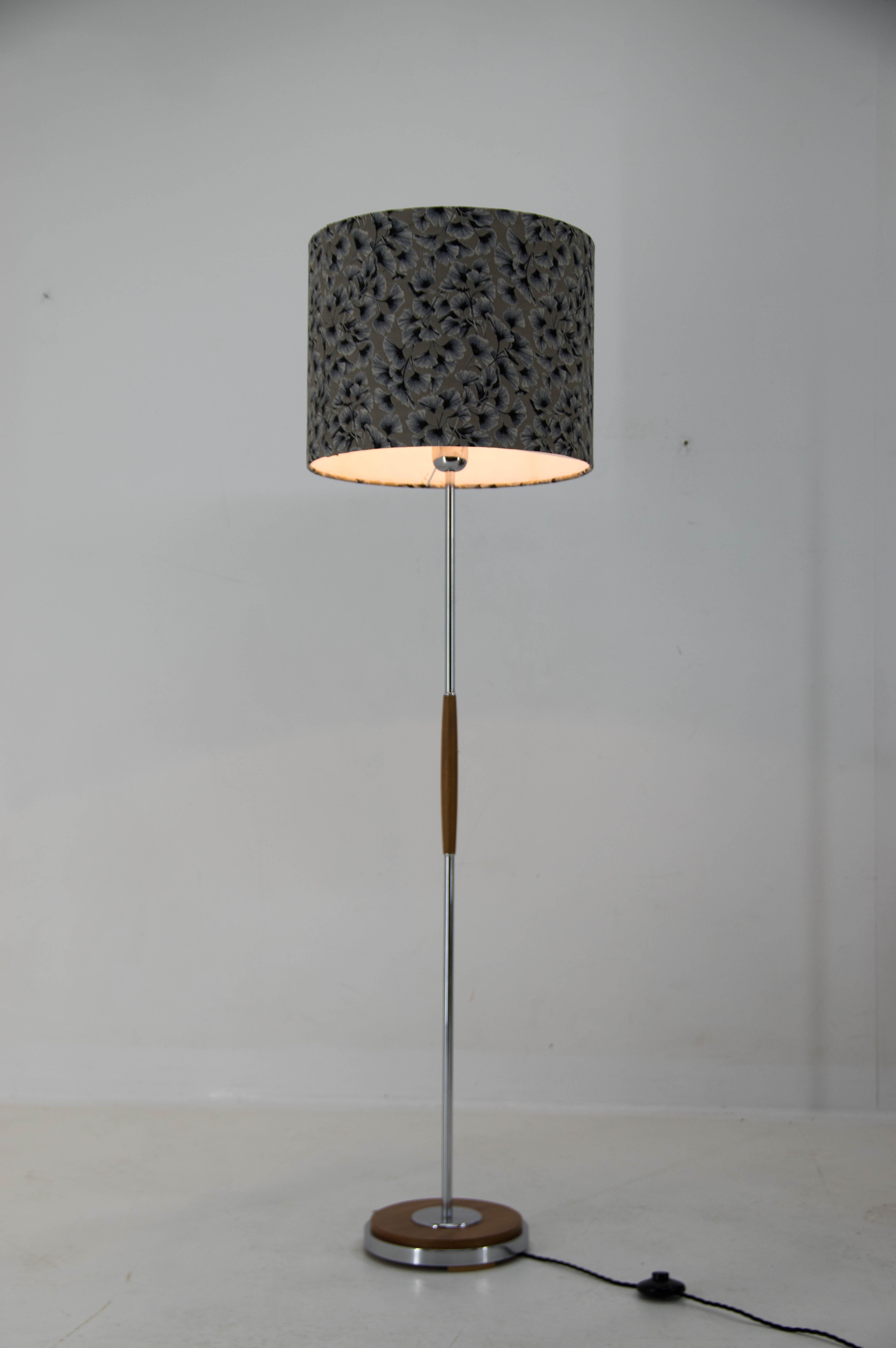 Midcentury Floor Lamp, Czechoslovakia, 1970s For Sale 5