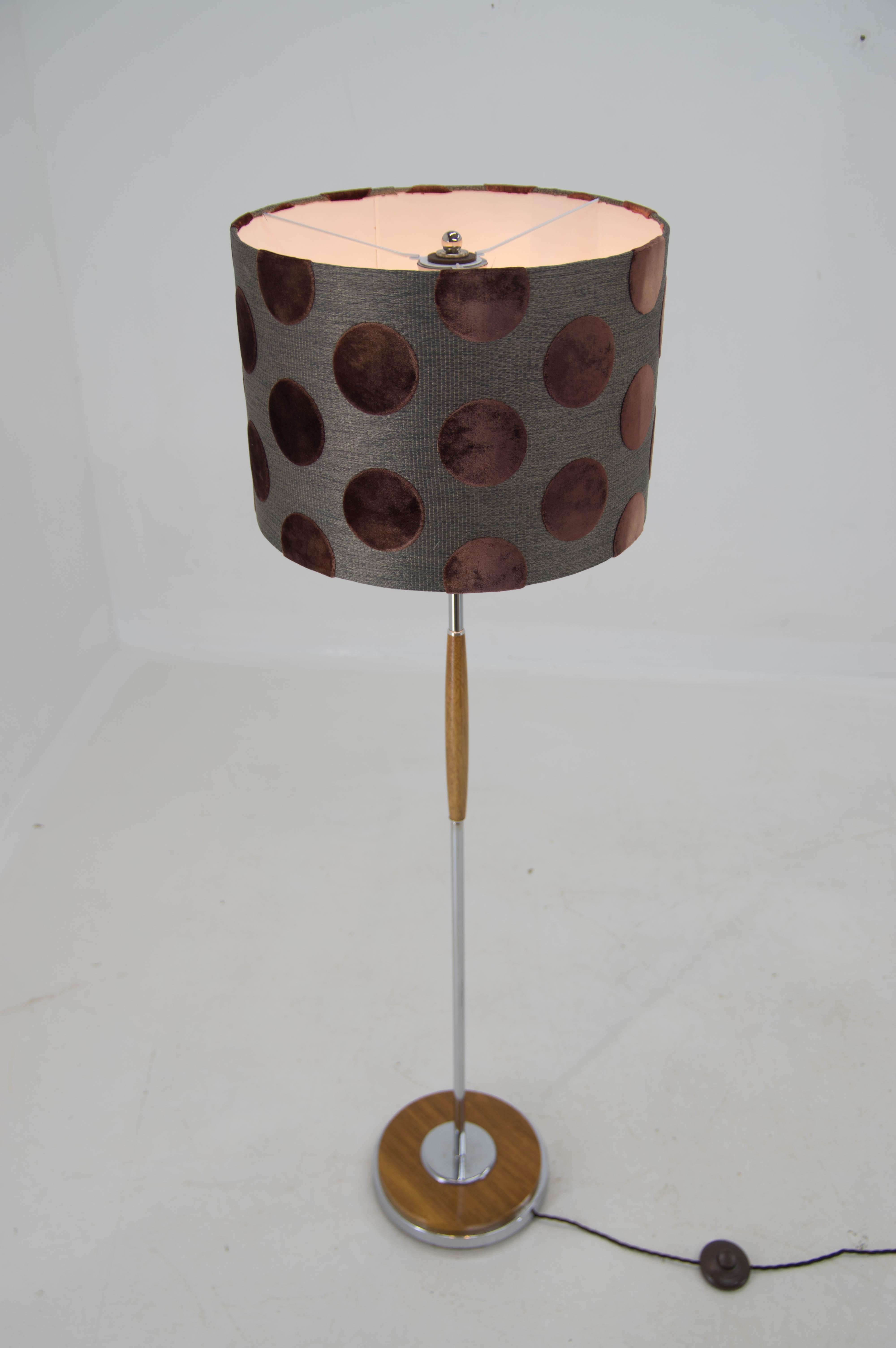 Mid-Century Floor Lamp, Czechoslovakia, 1970s For Sale 1