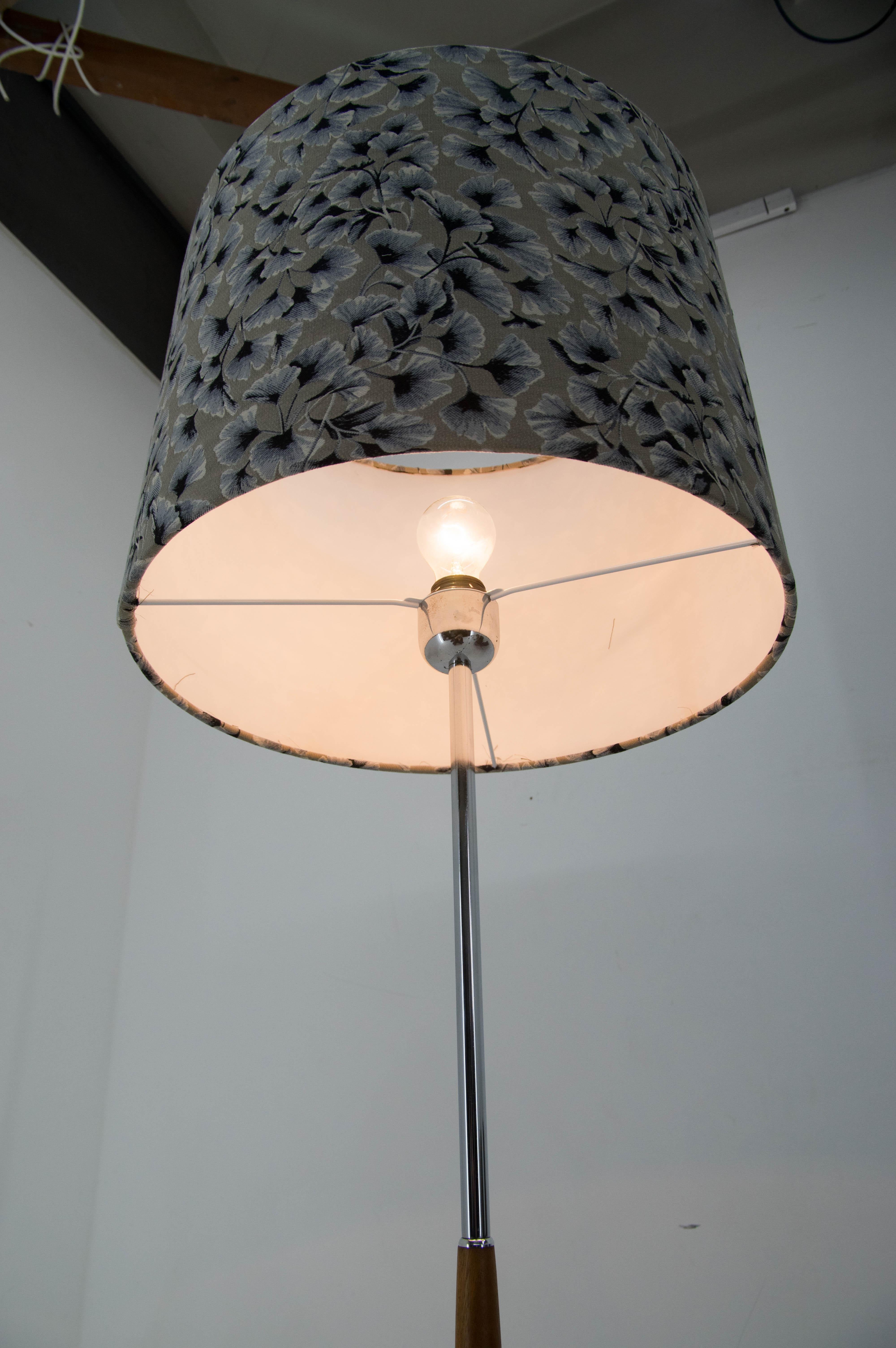 Midcentury Floor Lamp, Czechoslovakia, 1970s For Sale 1