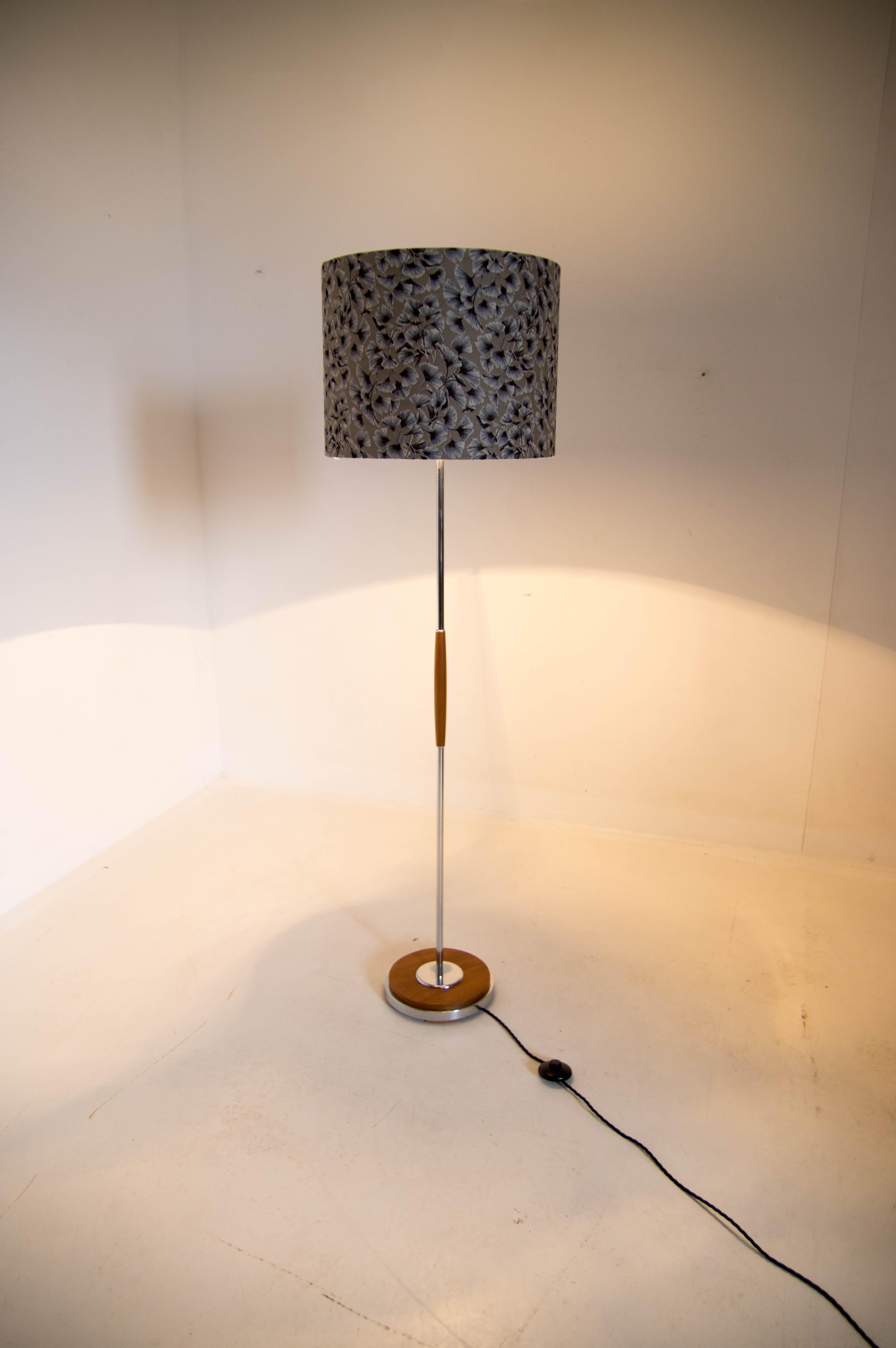 Midcentury Floor Lamp, Czechoslovakia, 1970s For Sale 3