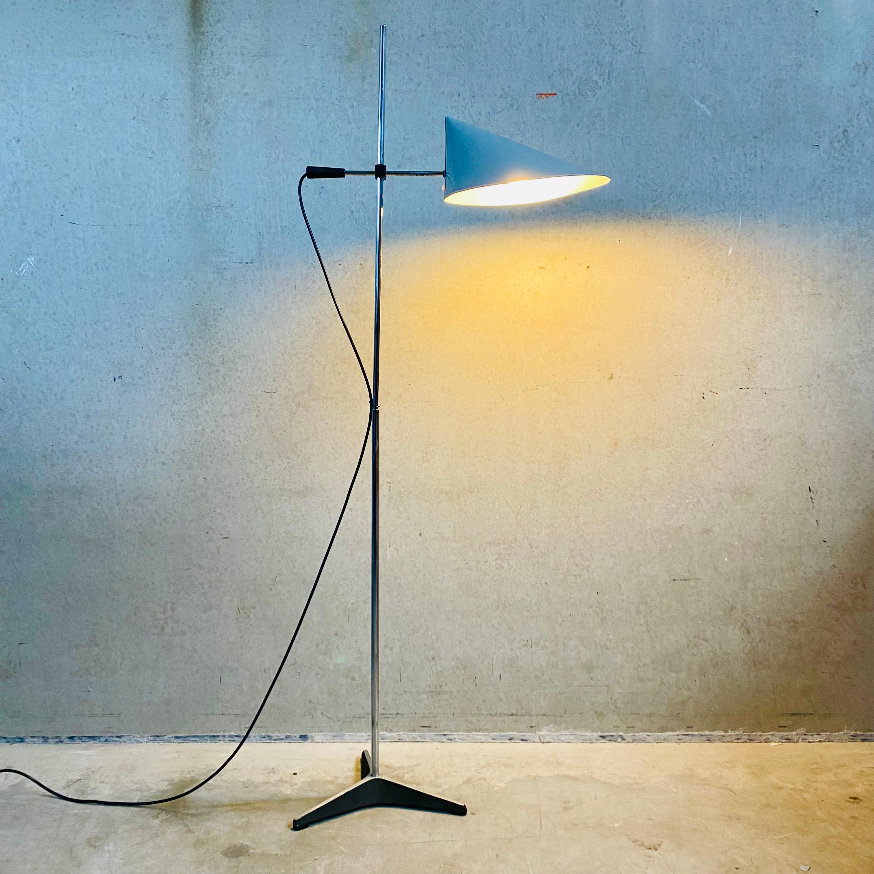Mid-Century Floor Lamp D-2003 By Jan Jaspers For Raak Amsterdam Netherlands 1950 For Sale 10