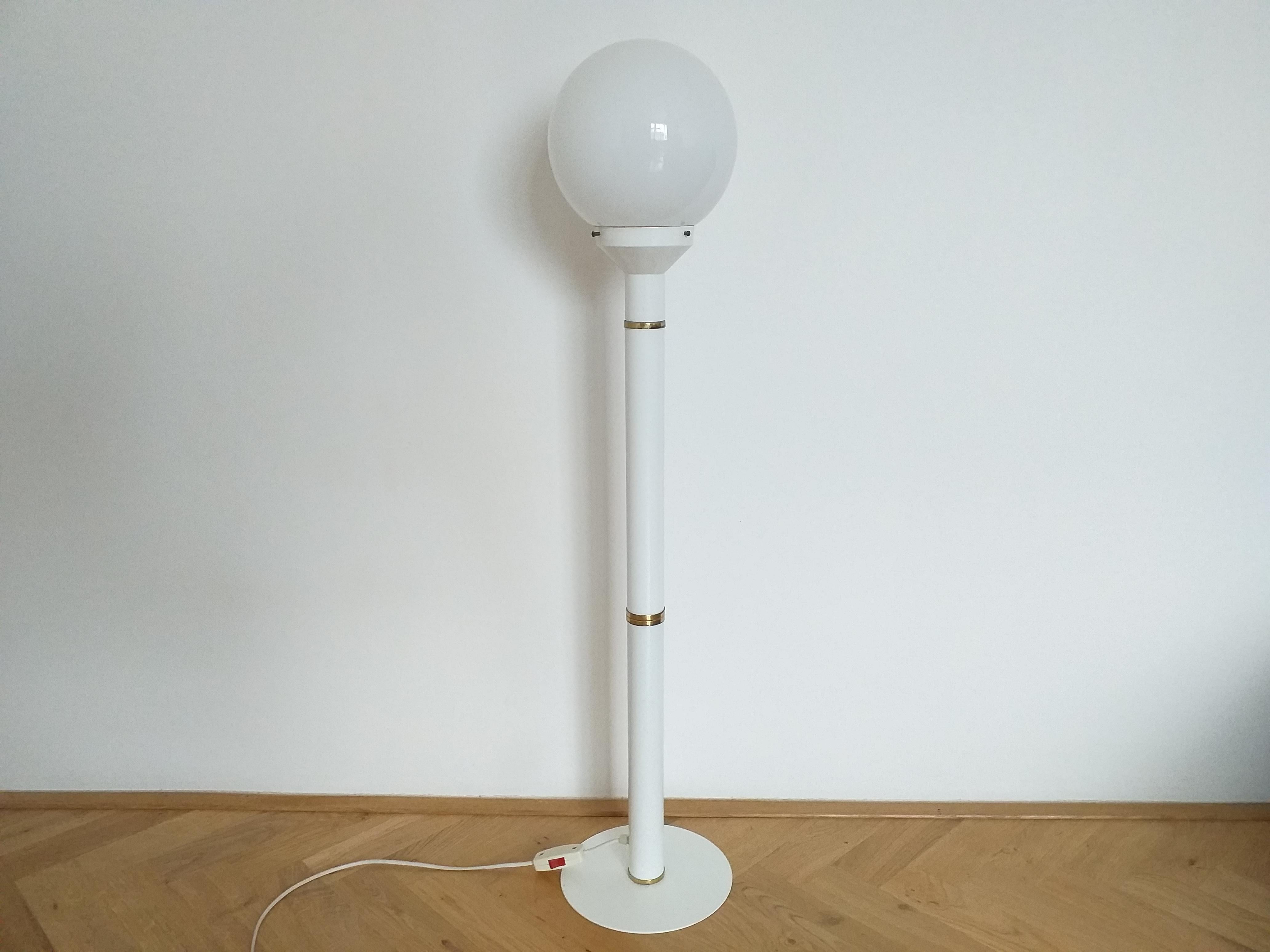 Mid-Century Modern Lampadaire du milieu du siècle:: Design:: Allemagne:: 1970 en vente