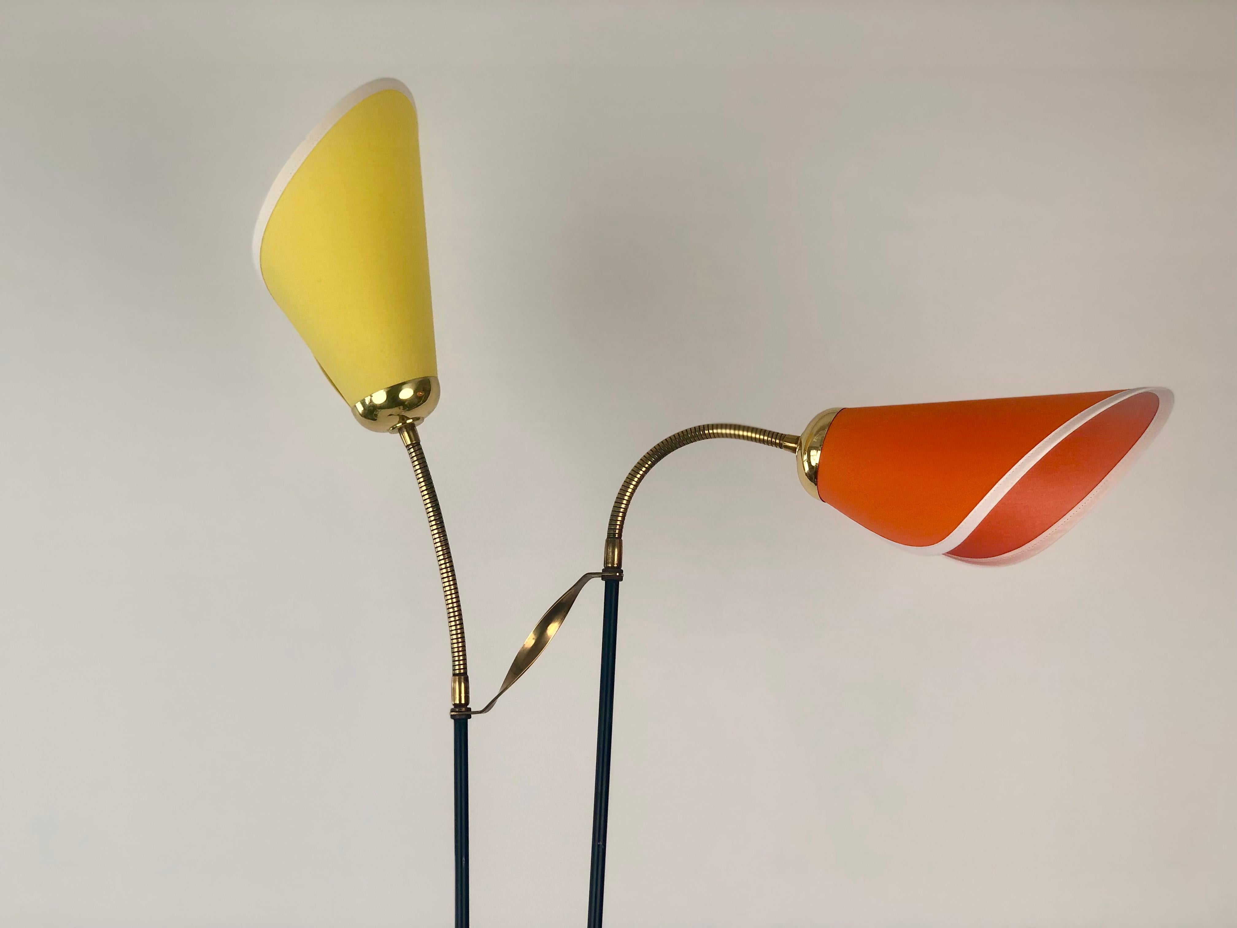 Mid-century Floor Lamp from Italy with Two Shades mounted on flexible arms For Sale 3