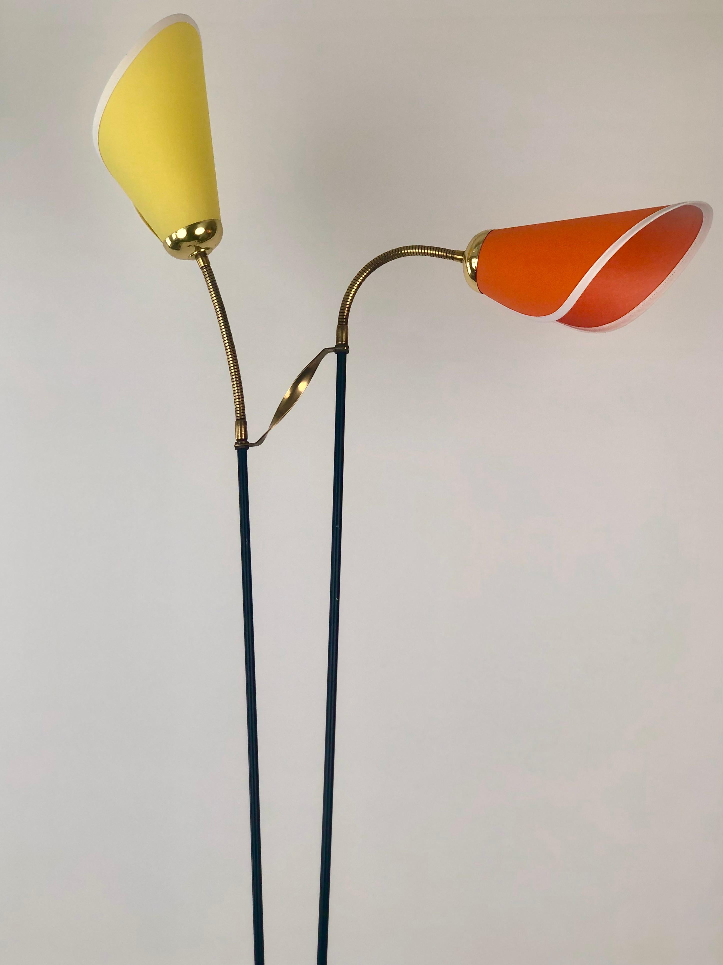 Mid-century Floor Lamp from Italy with Two Shades mounted on flexible arms For Sale 4