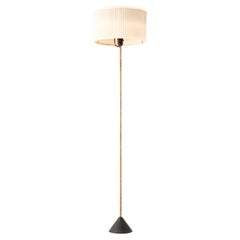Lampada da terra in stile Mid-Century in ottone, tessuto e metallo di Hans-Agne Jakobsson, anni '50