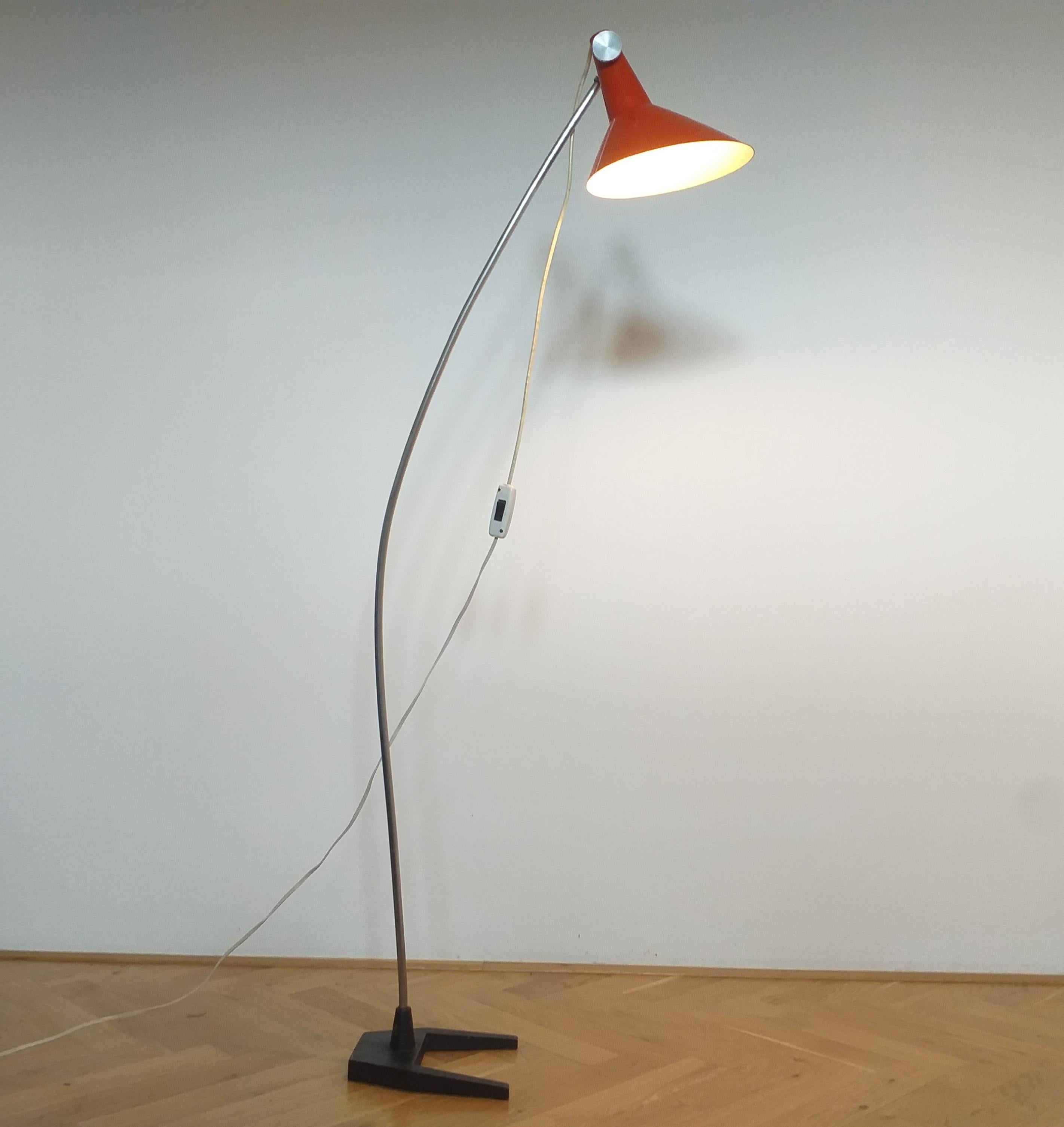 Mid Century Floor Lamp in Style Stilnovo, Italy, 1960s 3