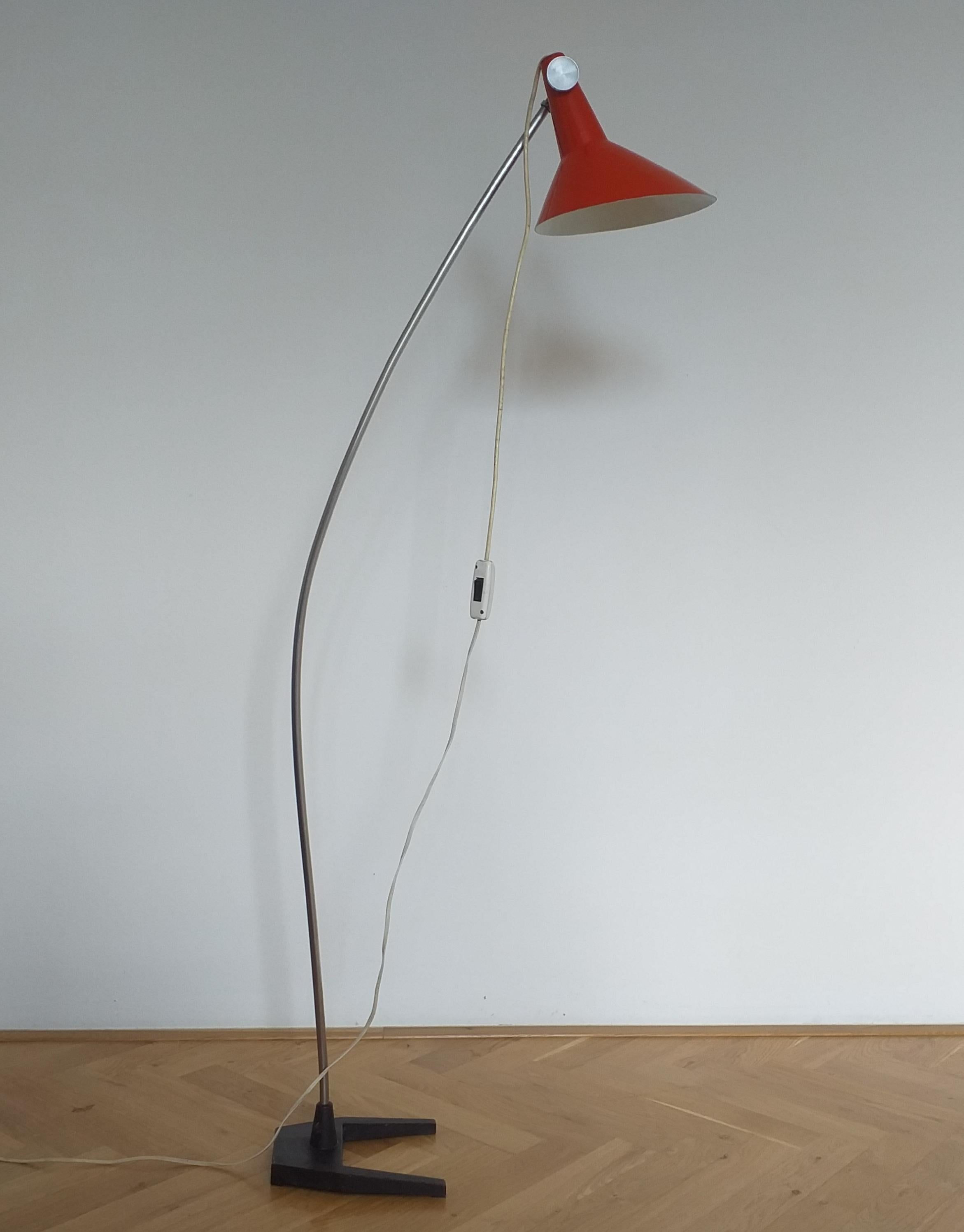 Metal Mid Century Floor Lamp in Style Stilnovo, Italy, 1960s