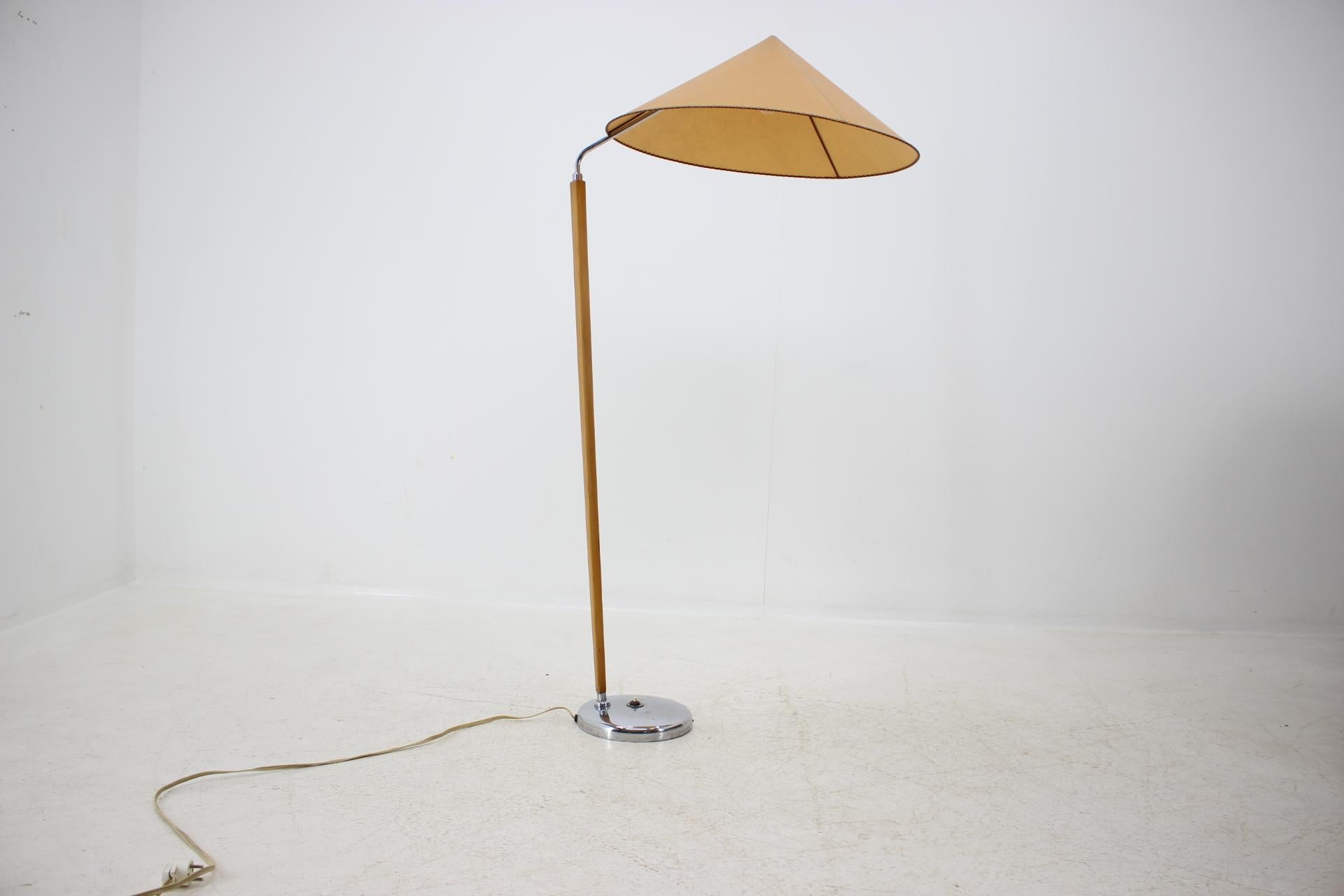 Midcentury Floor Lamp 'Japanese' Zukov, 1960s In Good Condition In Praha, CZ