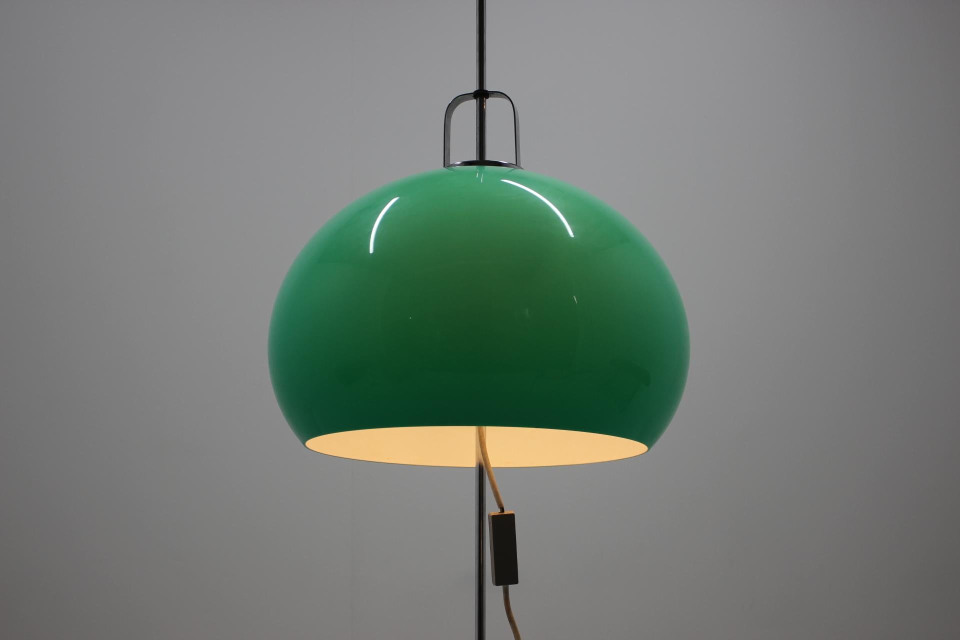 Italian Midcentury Floor Lamp Meblo Designed by Harvey Guzzini, Italy, 1970s