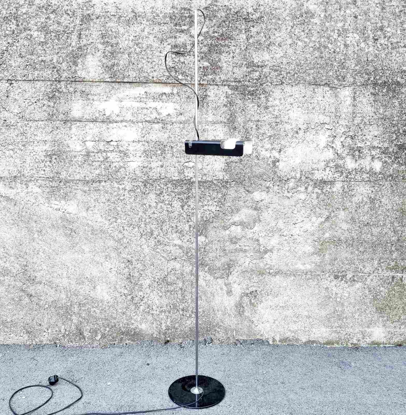 Midcentury Floor Lamp Model Spider by Joe Colombo for Oluce, Italy, 1967 For Sale 1