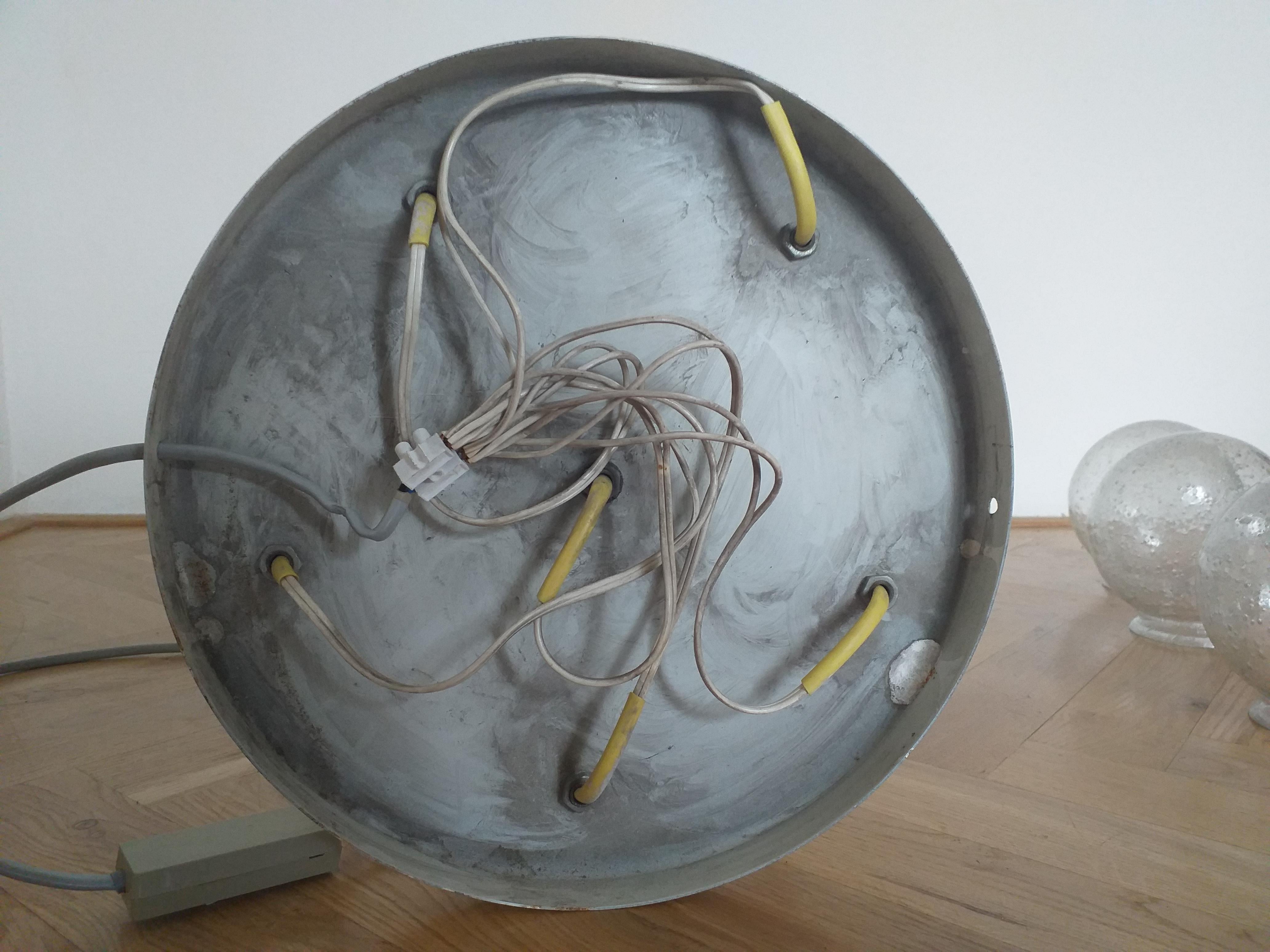 Lámpara de pie de mediados de siglo Sputnik, Kamenicky Senov, años 70 Metal en venta