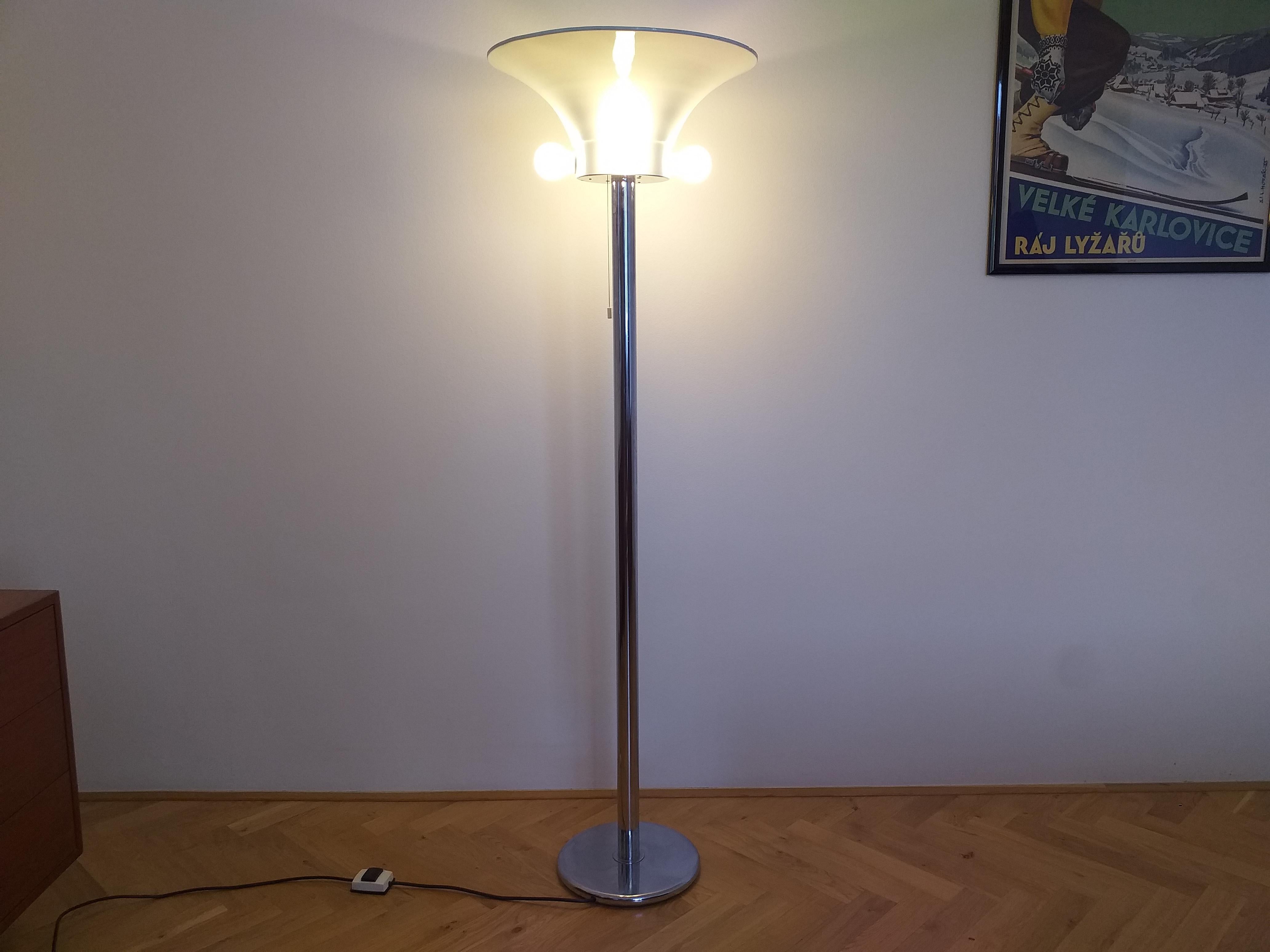 Lampada da terra del metà secolo Staff Leuchten in vendita 2