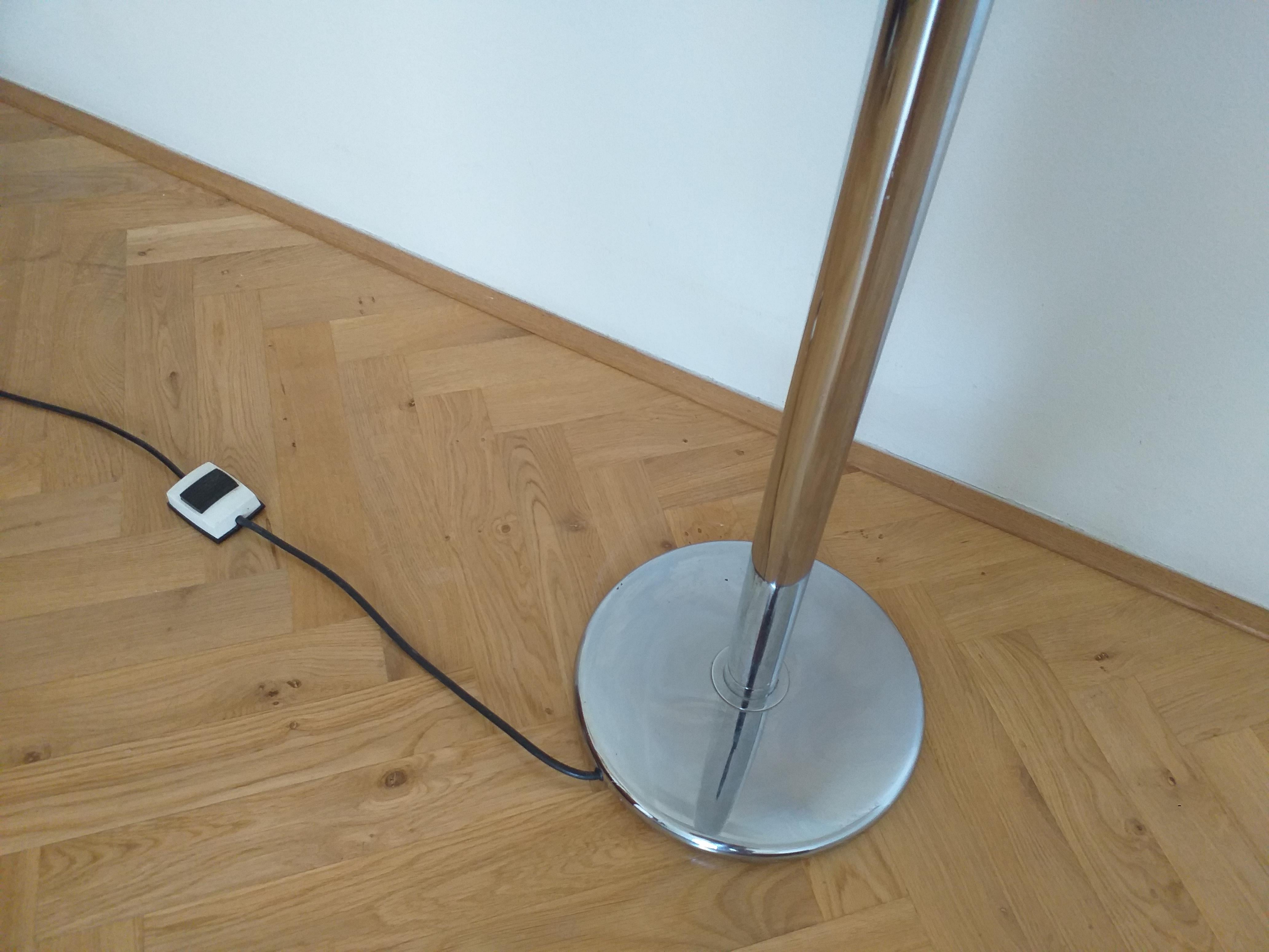 Tedesco Lampada da terra del metà secolo Staff Leuchten in vendita