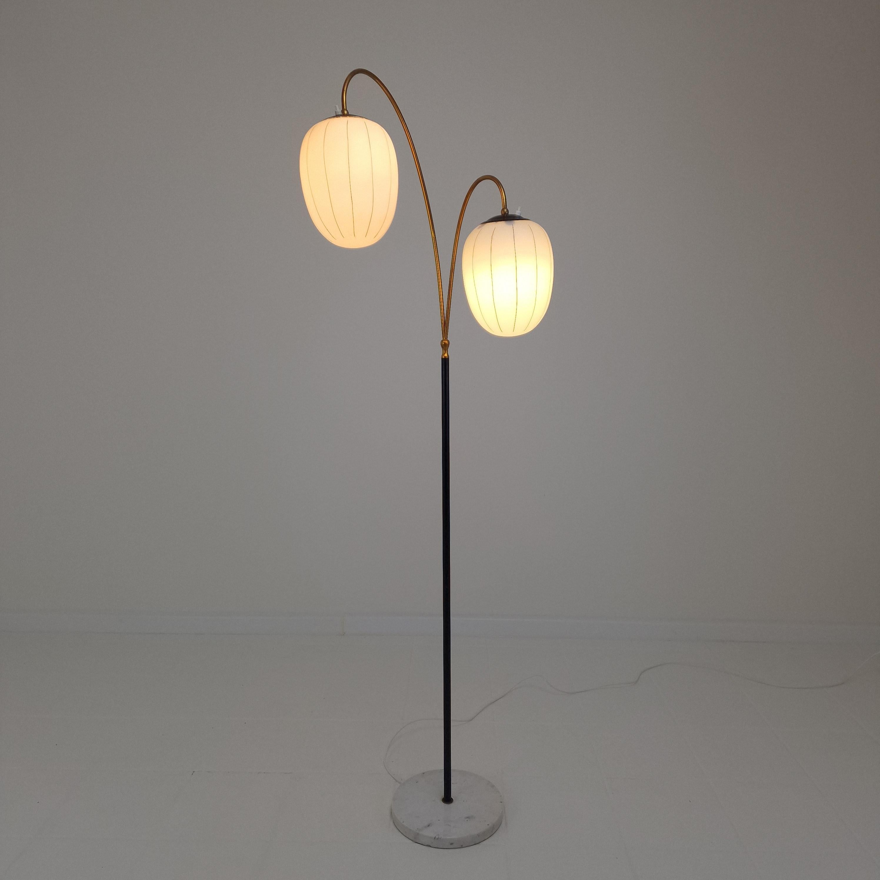 Metal Mid Century Floor Lamp with Marble Foot and Opaline Glass, Italy 1960's For Sale