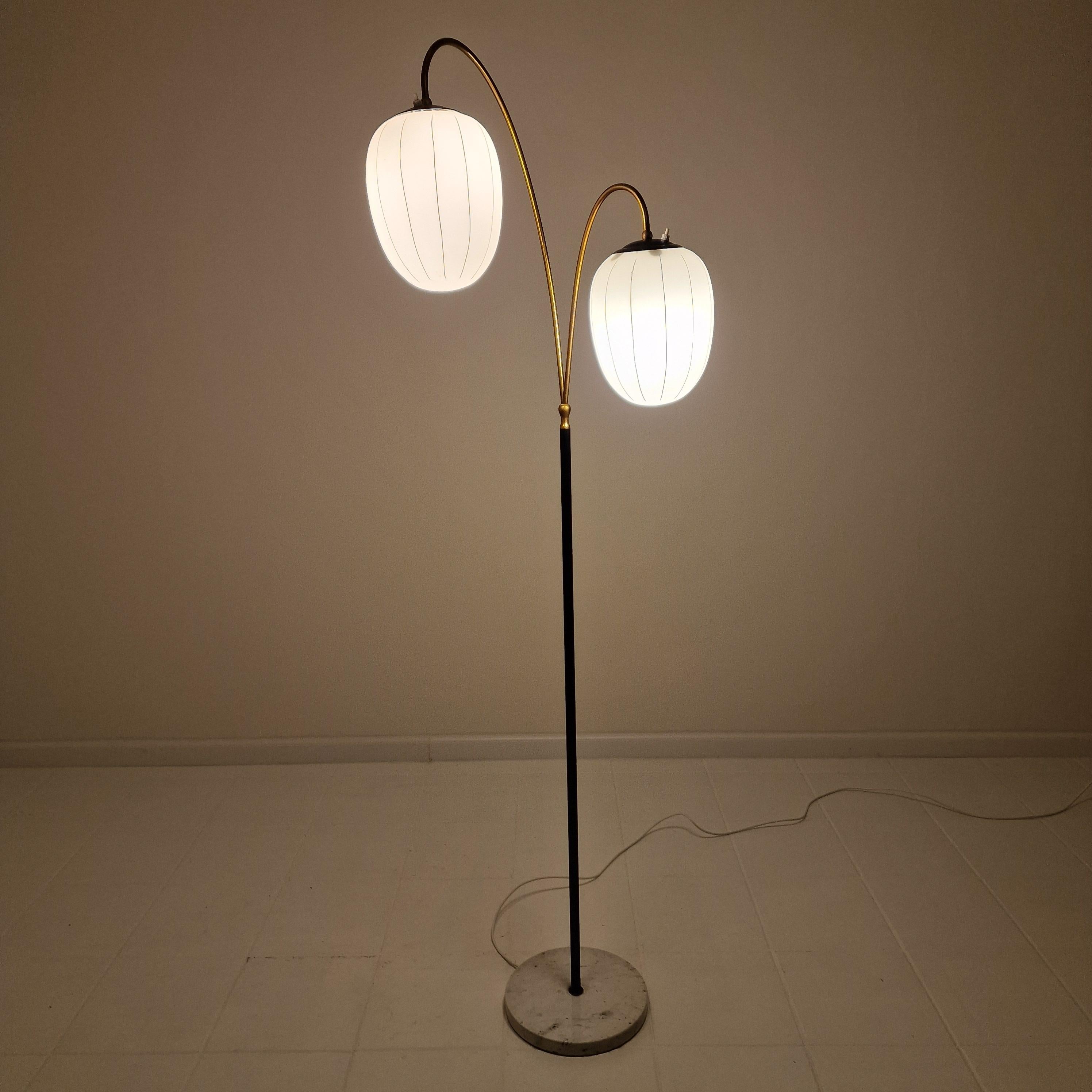Mid Century Floor Lamp with Marble Foot and Opaline Glass, Italy 1960's For Sale 1