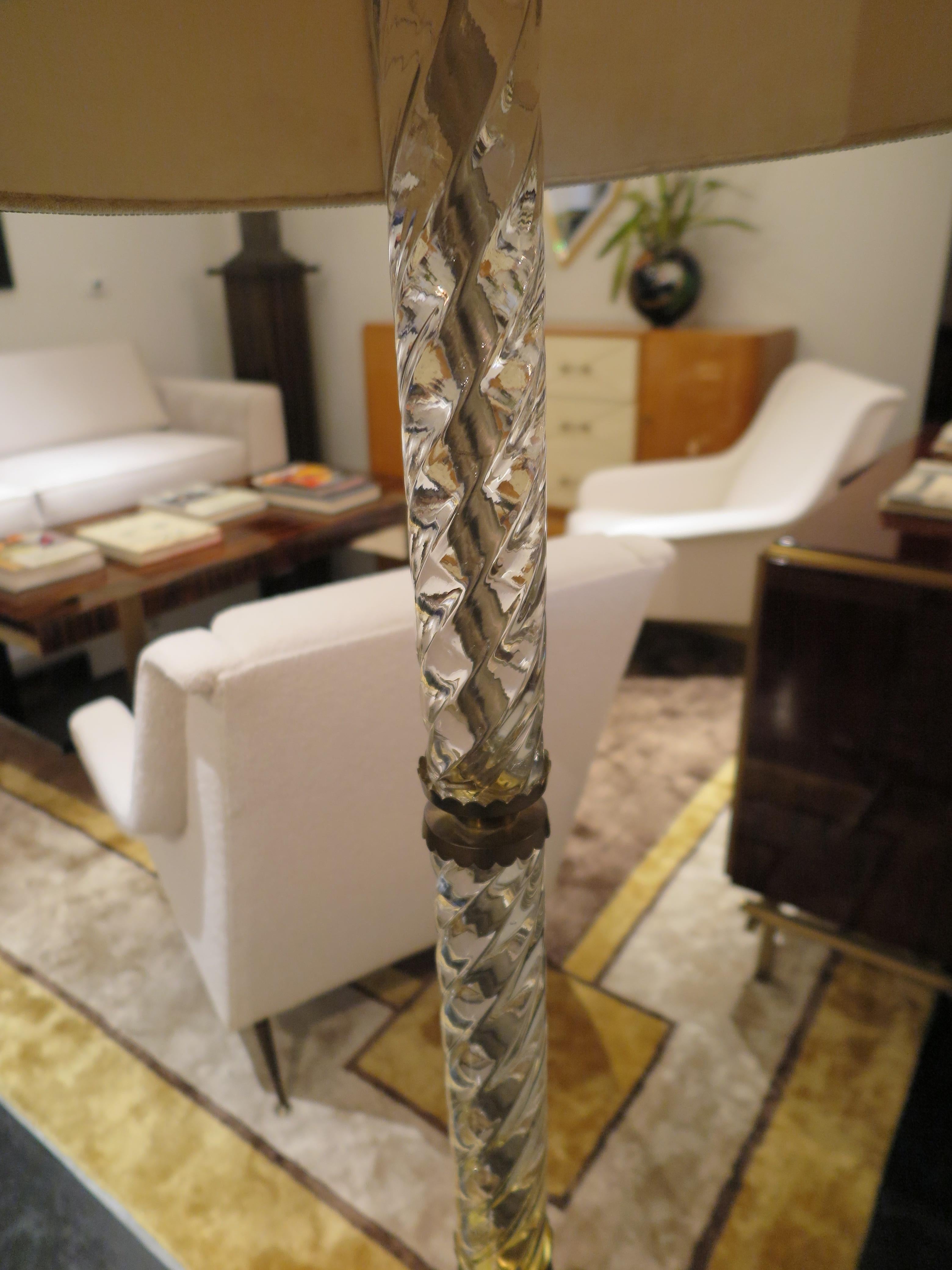 Mid-Century Modern Mid-Century Floor Lamp with Murano Glass Stem and Brass Details For Sale