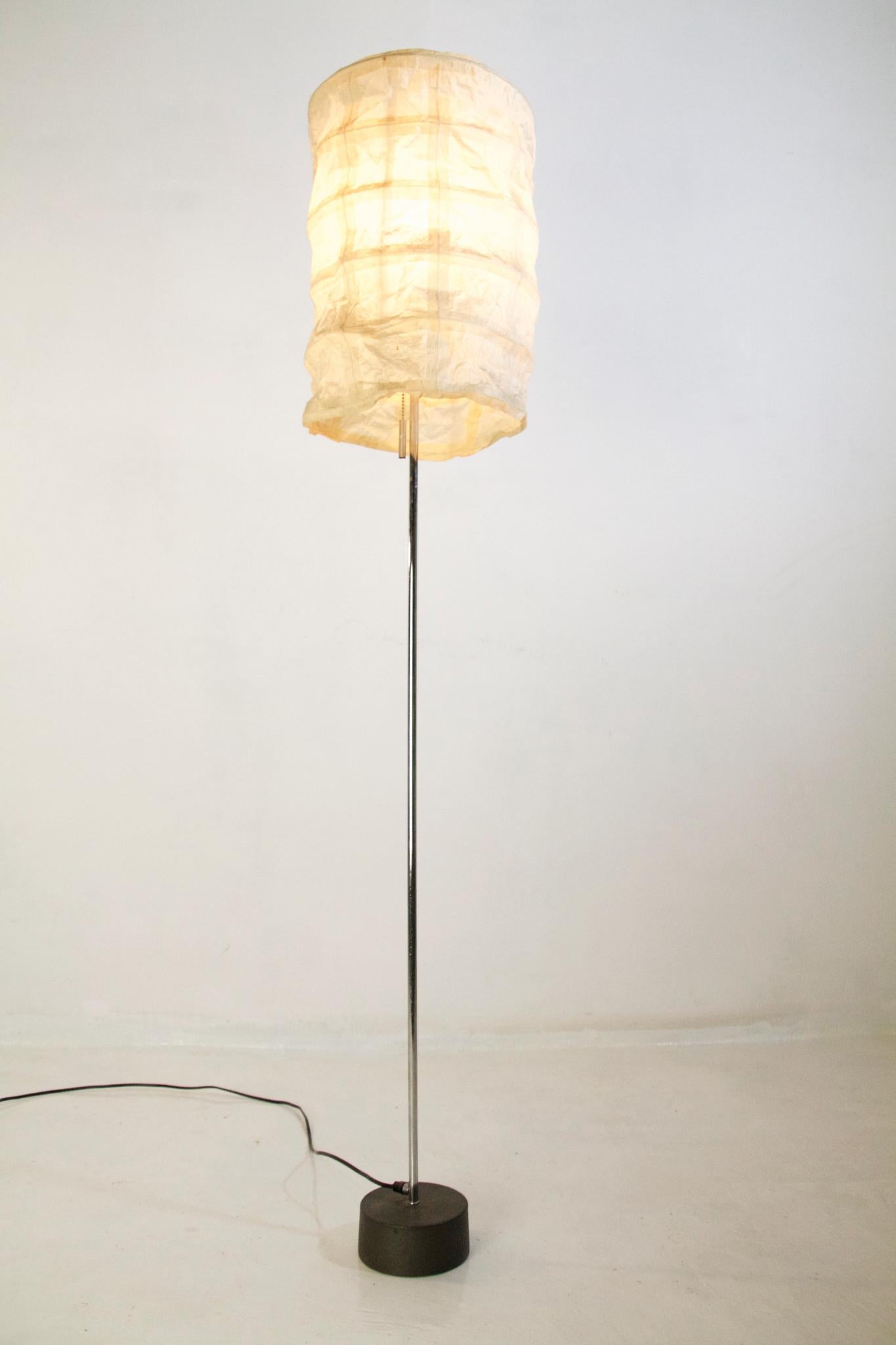 20th Century Midcentury Floor Lamp with Paper Lampshade Italy