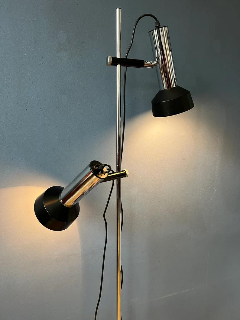Mid Century Floor Lamp with Two Black / Chrome Spots, 1970s In Excellent Condition For Sale In ROTTERDAM, ZH