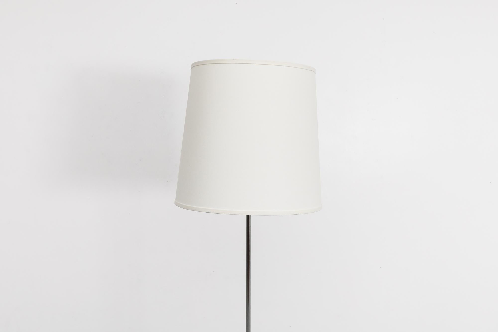 Mid-Century Floor Lamp with White Tapered Drum Shade In Good Condition For Sale In Los Angeles, CA
