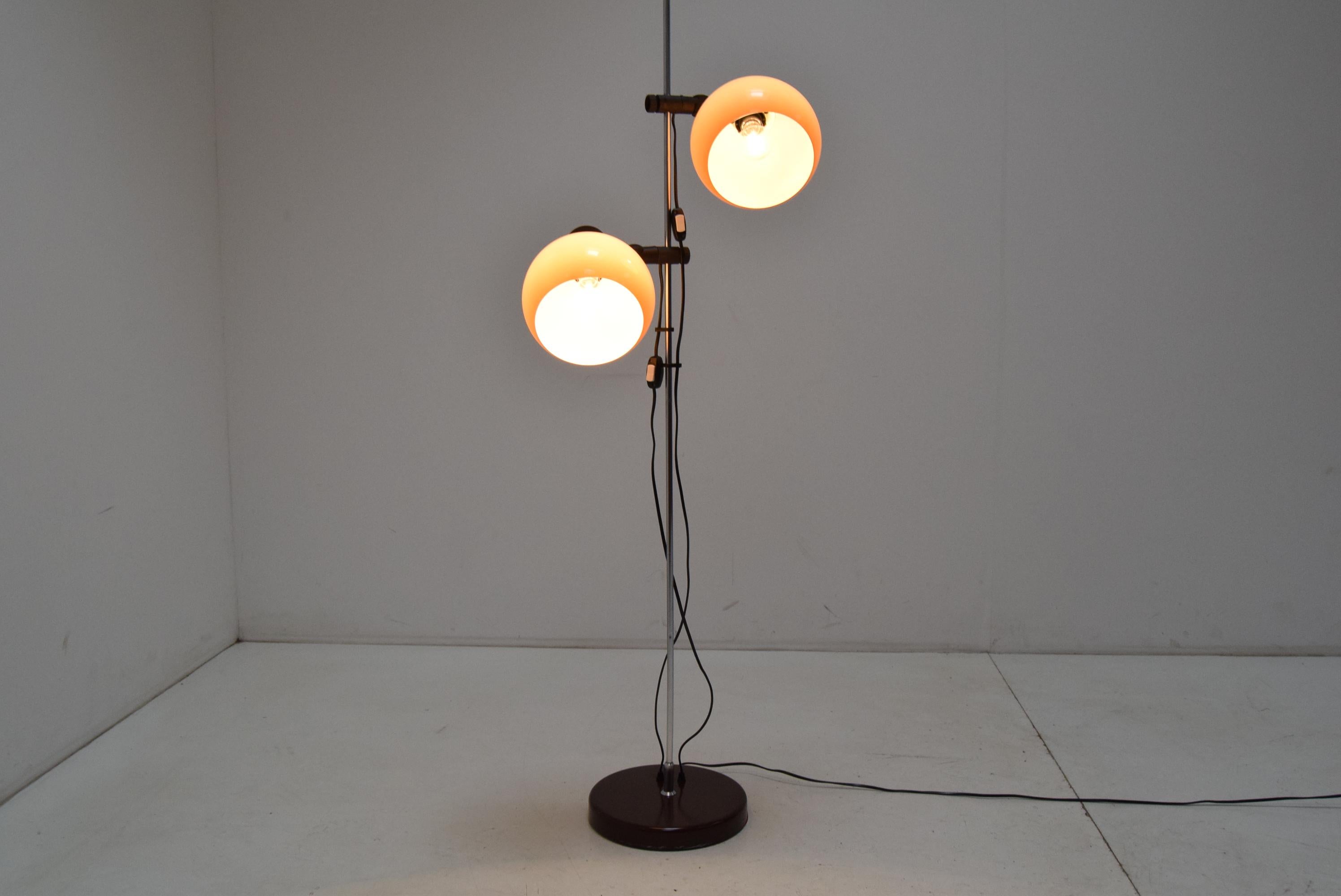 Midcentury Floor Lamp, circa 1970s For Sale 7