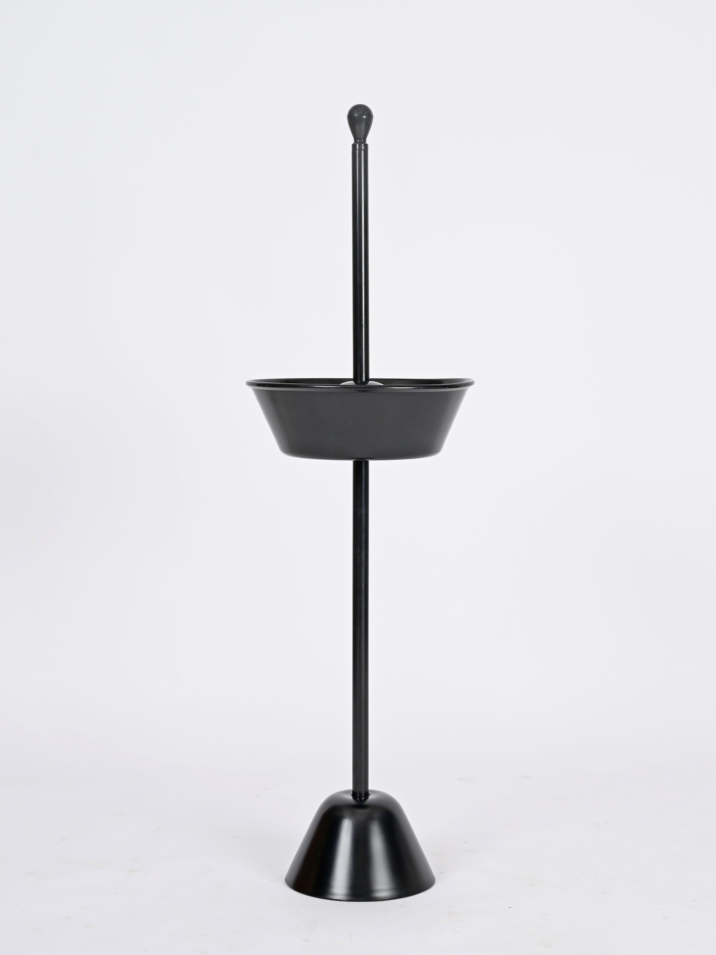 Mid-Century moderno Posacenere da terra di metà secolo firmato da Castiglioni per Zanotta, Italia 1957 in vendita