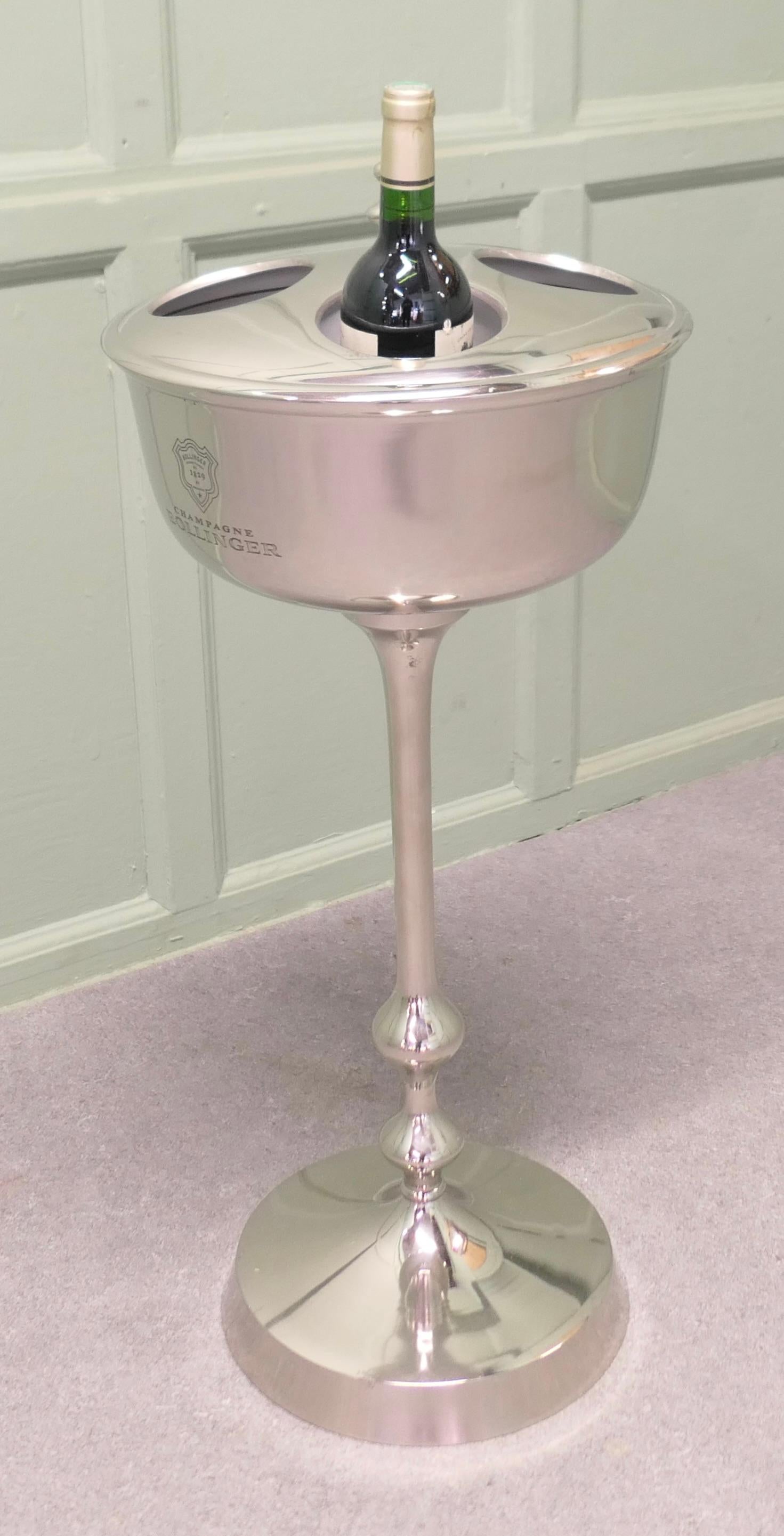 Mid Century Floor Standing Chrome Champaign Ice Bucket im Angebot 1