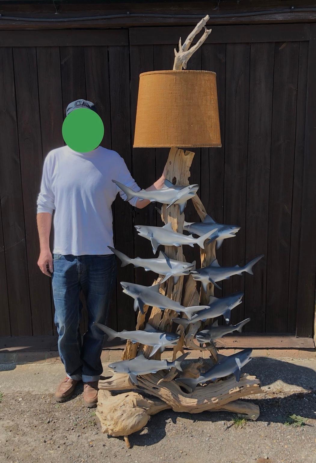 Lampadaire du milieu du siècle avec des requins, années 1960, États-Unis, propriété de John Enwistle. en vente 9