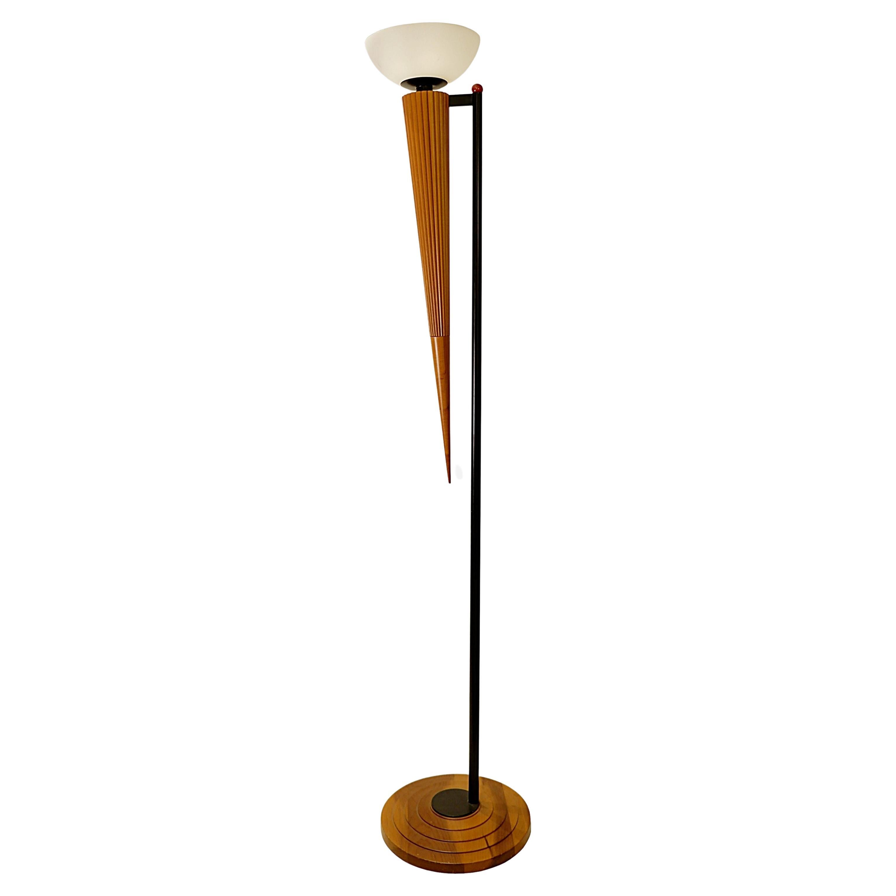 Mid Century Floorlamp in the style of Ettore Sottsass, Italy, 1980's For Sale