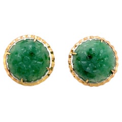 Boucles d'oreilles à vis en or jaune 14k et jadéite sculptée florale du milieu du siècle dernier