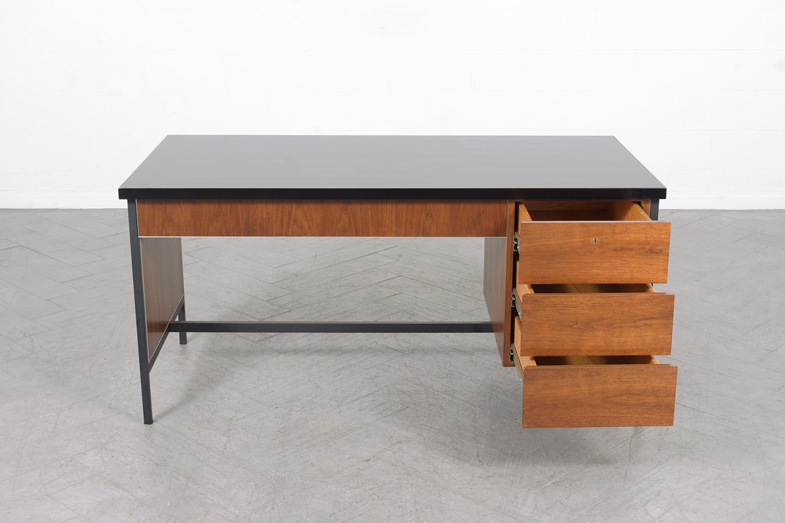 American Florence Knoll-Inspired Executive Desk: Mid-Century Modern Elegance For Sale