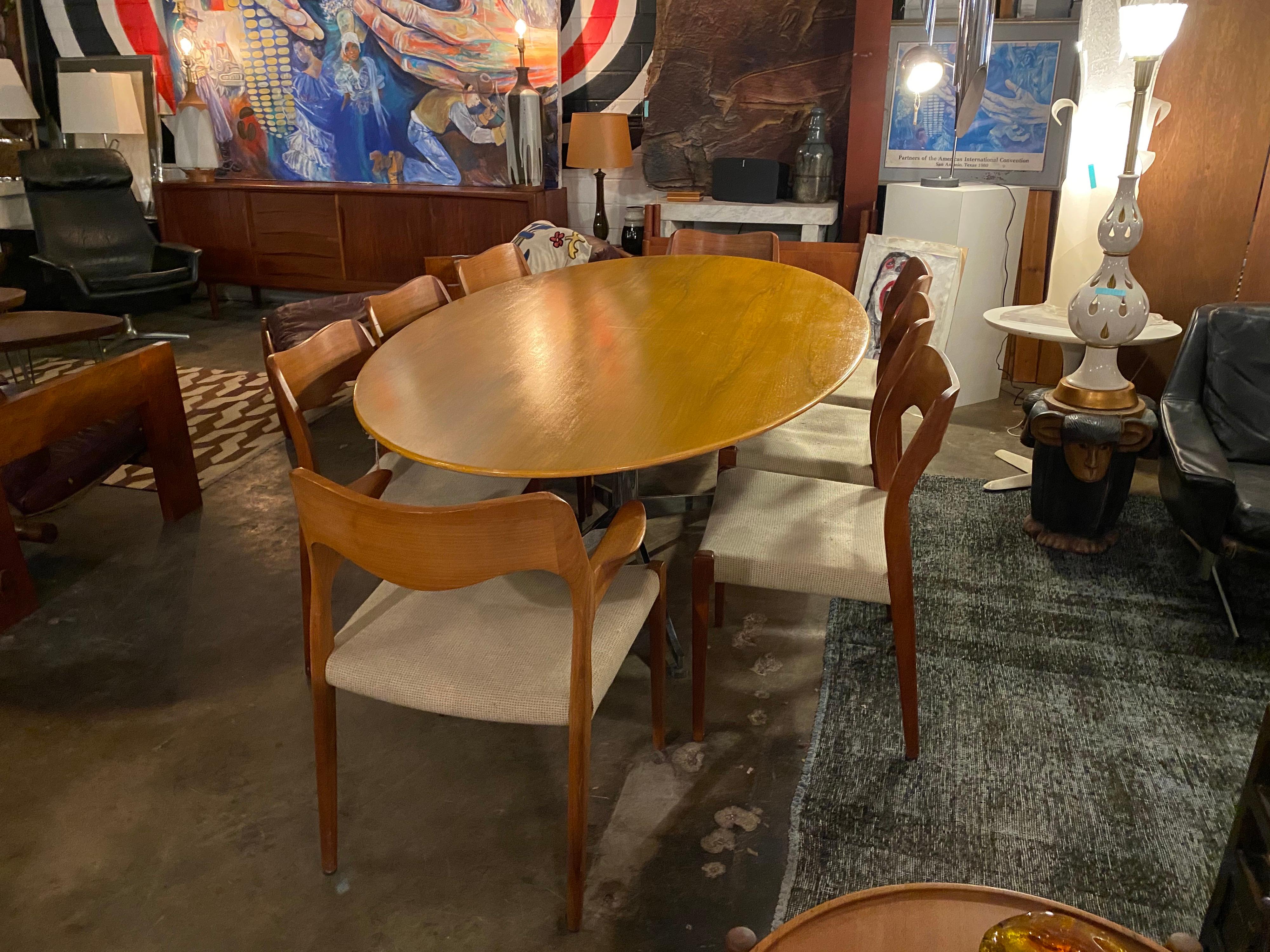 Mid-Century Florence Knoll Oval Table 6
