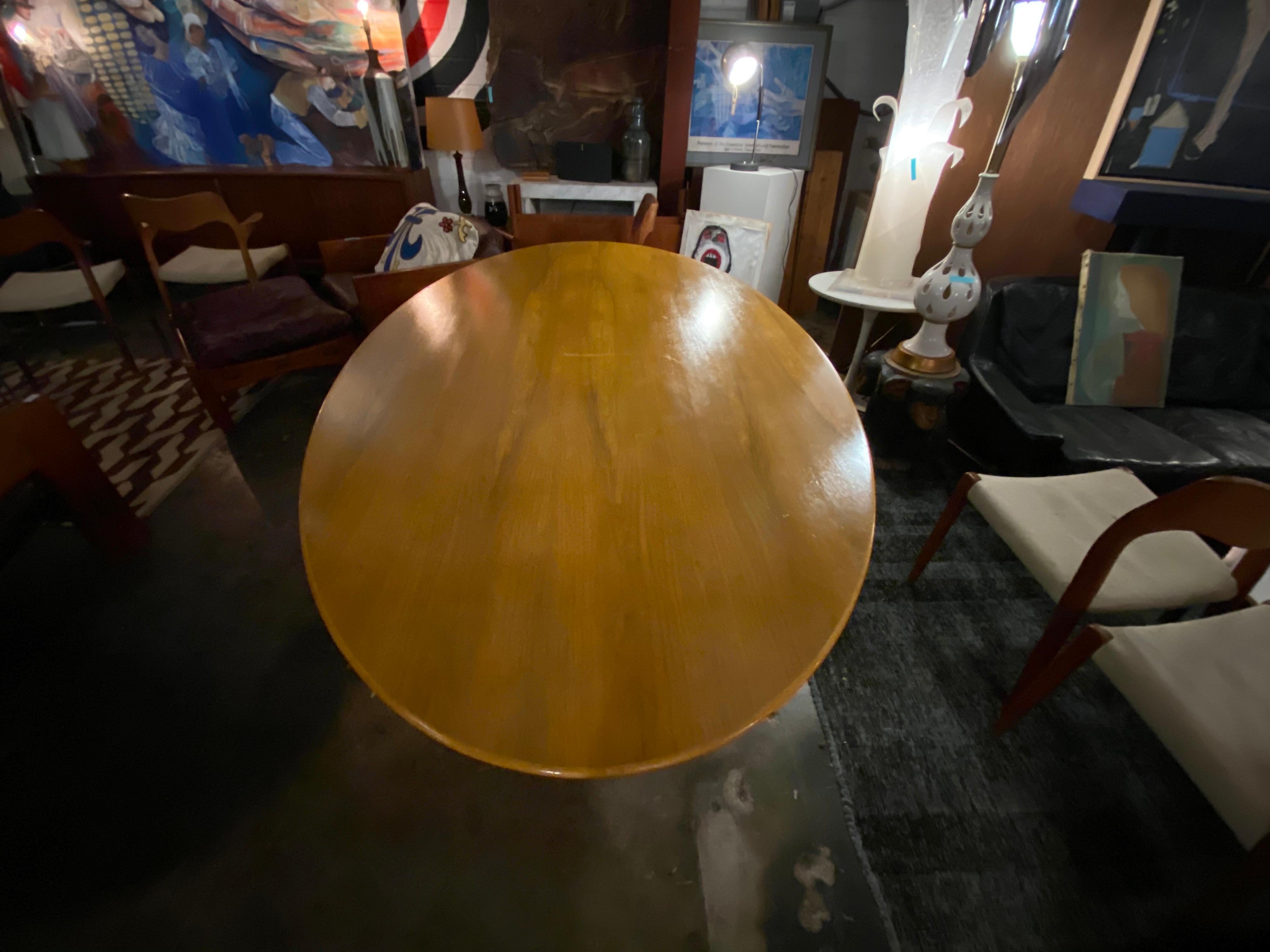 Mid-Century Modern Mid-Century Florence Knoll Oval Table