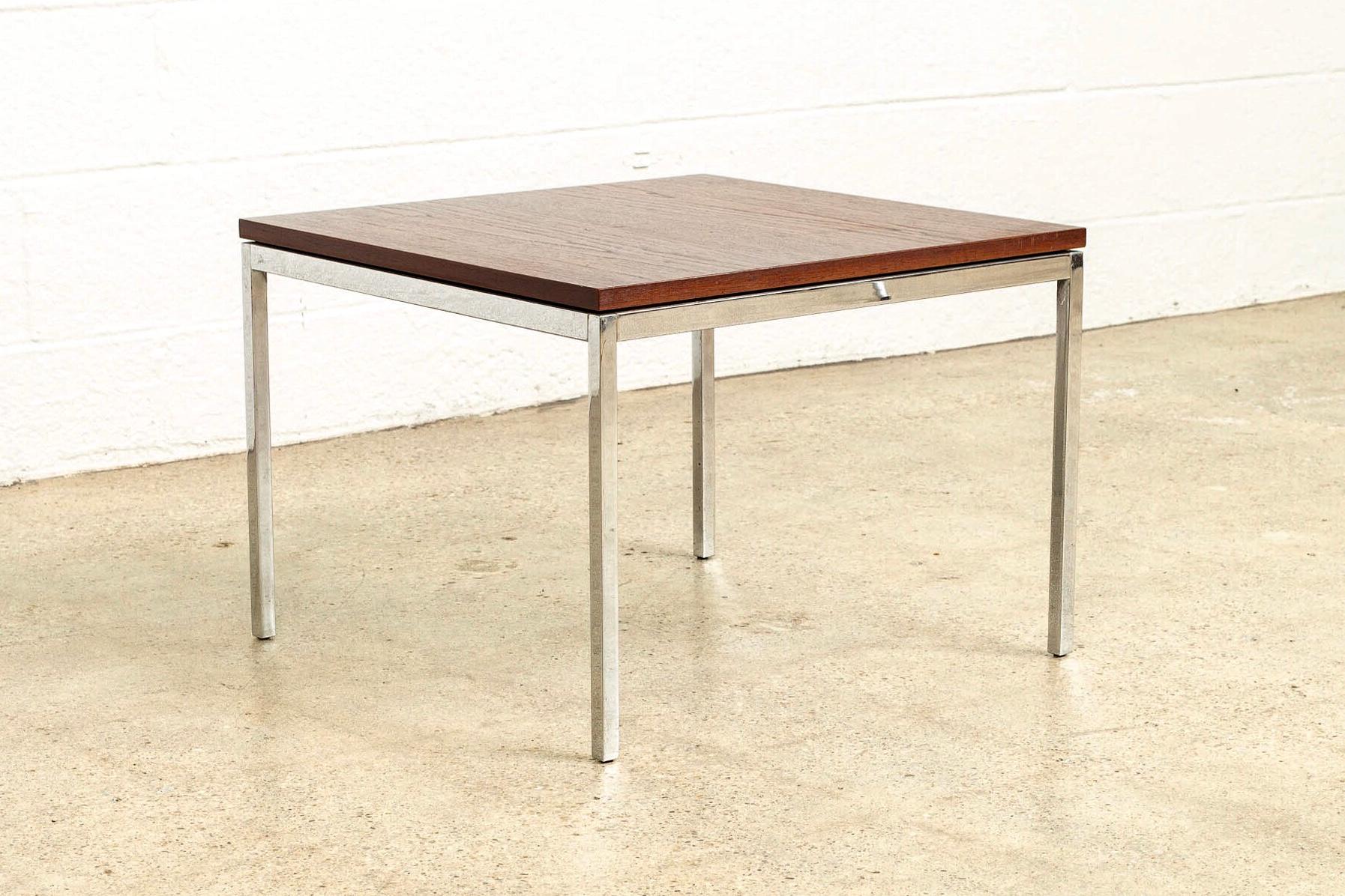 Steel Mid Century Florence Knoll Square Coffee Table in Walnut For Sale