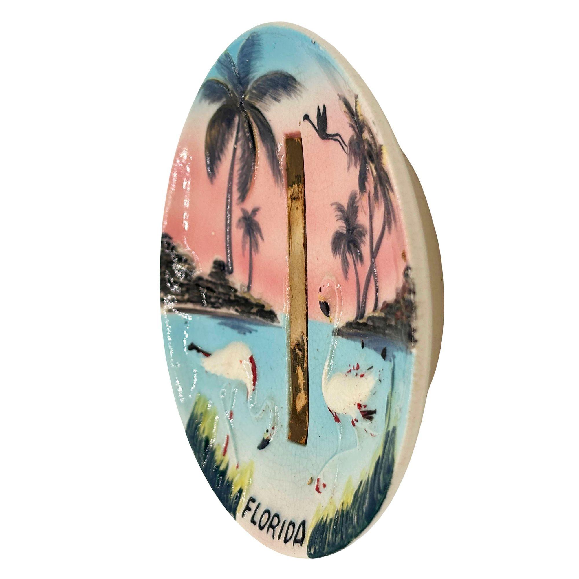 Mitte des Jahrhunderts Florida Flamingo Runde dekrotive 3d skulpturale Wandplatte (amerikanisch) im Angebot