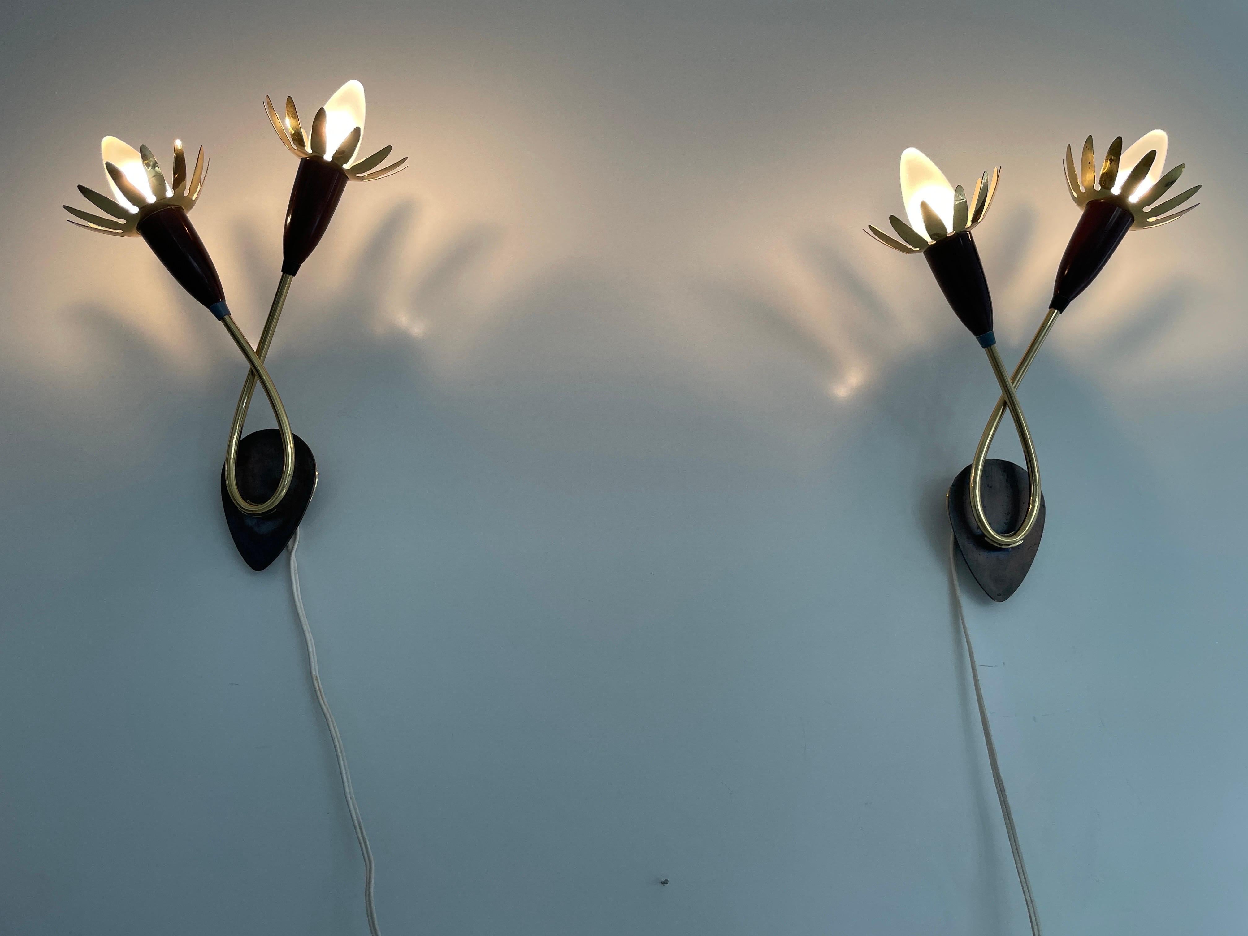 Mid-century Flower Design Pair of Sputnik Sconces, 1950s, Germany For Sale 5