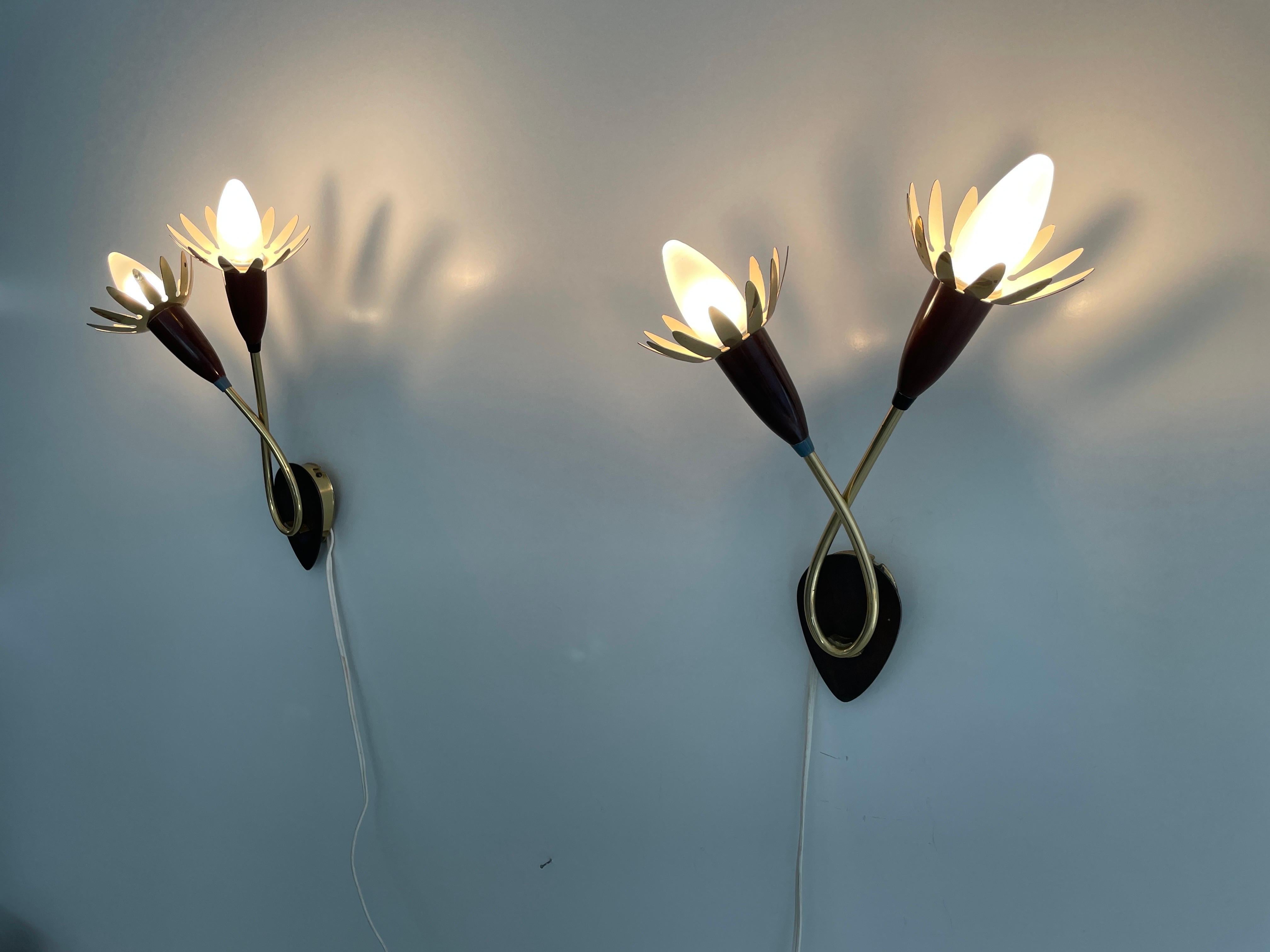 Mid-century Flower Design Pair of Sputnik Sconces, 1950s, Germany For Sale 9