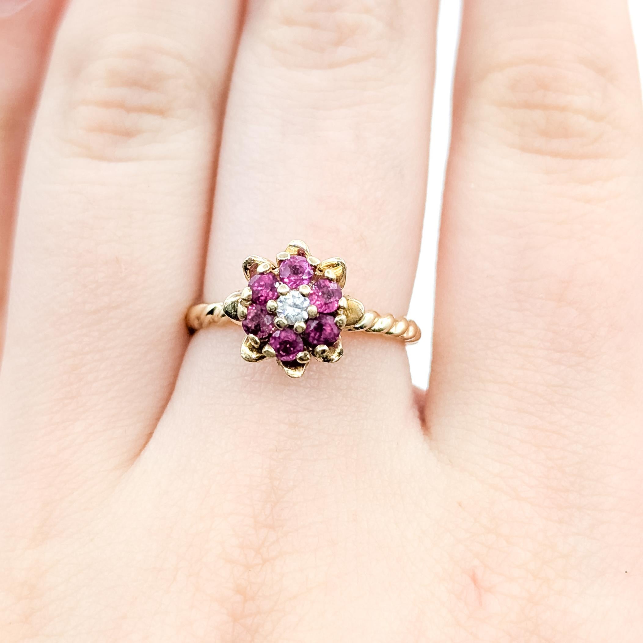 Mid-century Flower Ruby & Diamond Ring in 14k Pour femmes en vente