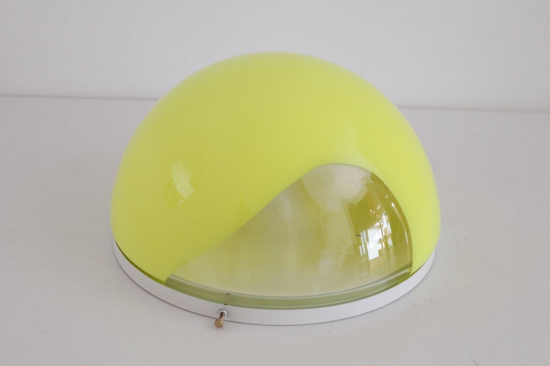 Mid-Century POP Style Flush Mount Light by Carlo Nason for Mazzega, 1970s In Good Condition For Sale In Morazzone, Varese