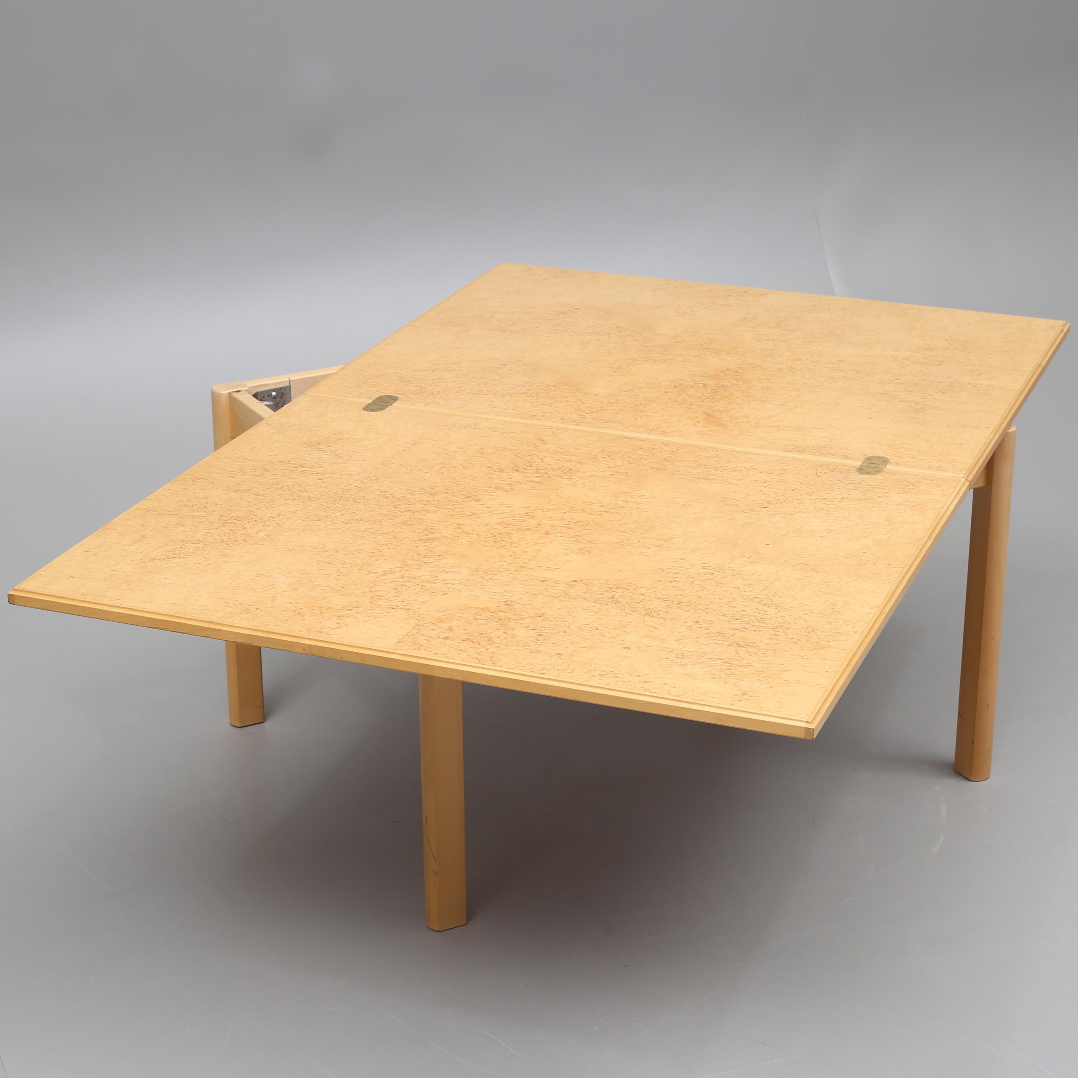 Mid-Century Modern Mid Century Foldable/Expandable Coffee Table by Børge Mogensen For Sale