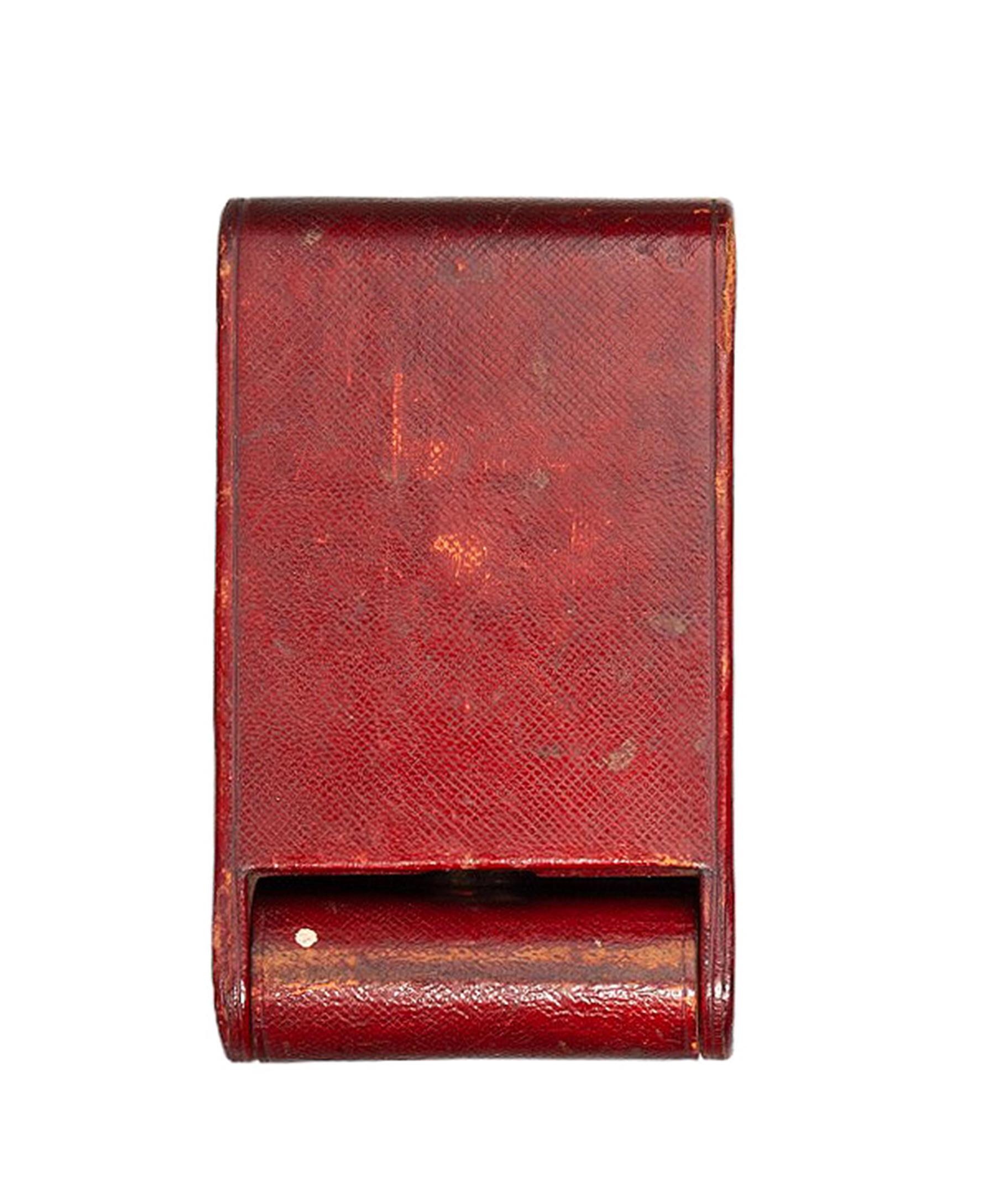 Faltbarer Leder-Reisewecker aus der Jahrhundertmitte von LeCoultre für Hermès, Frankreich (Französisch) im Angebot