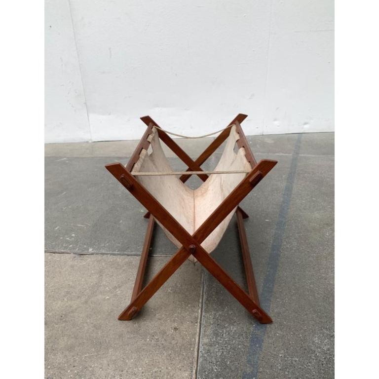 Portariviste pieghevole di metà secolo in teak, anni '60 in vendita 5