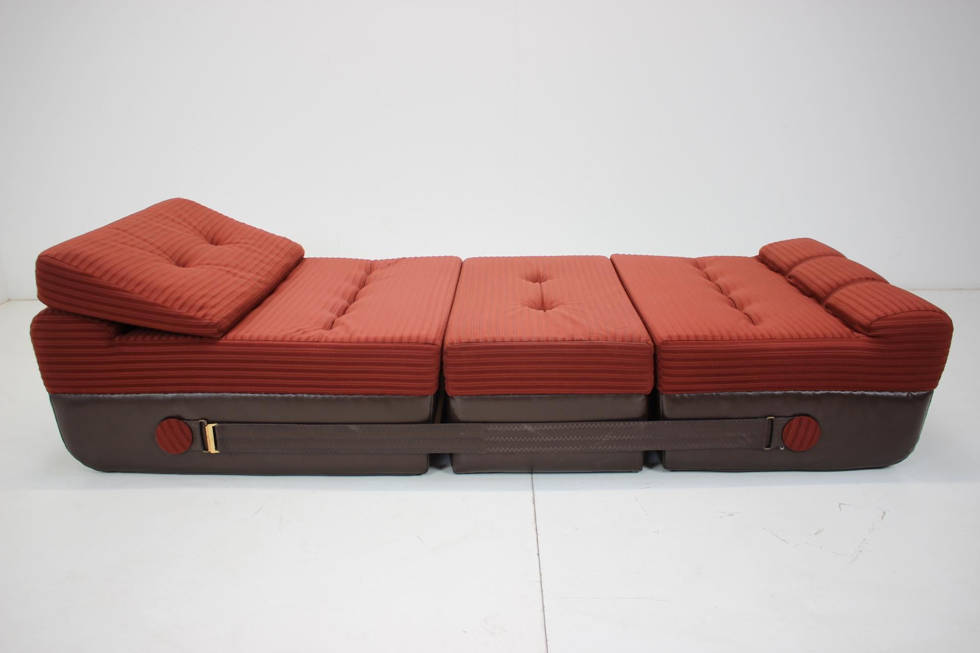 Late 20th Century Mid-Century Folding Armchair and Footstool or Daybed, 1970's For Sale