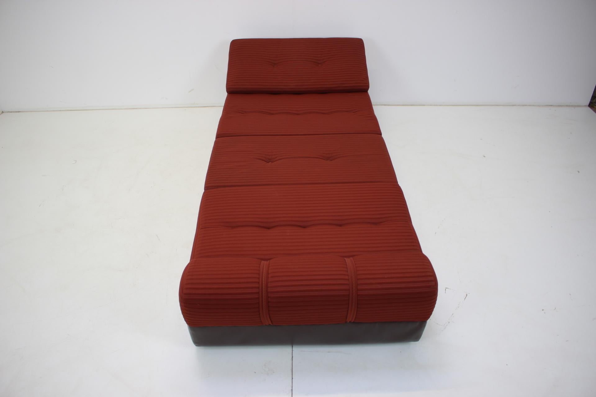Mid-Century Folding Armchair and Footstool or Daybed, 1970's For Sale 1