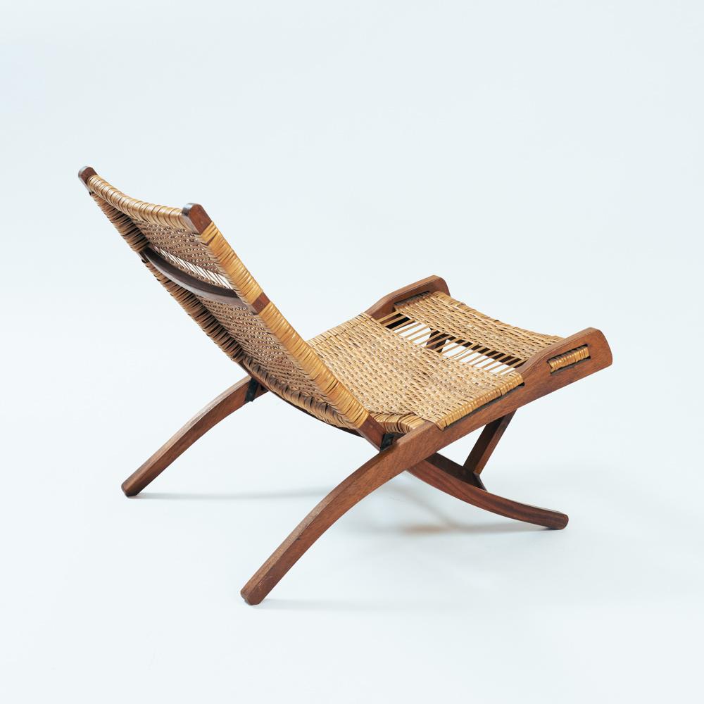 Mid-century folding chair in the manner of Hans Wegner and Ebert Weiss For Sale 9